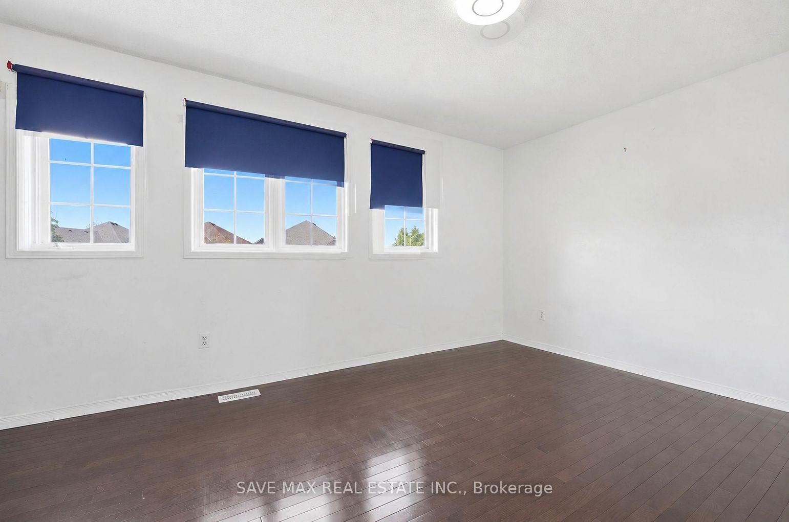 Photo 9 of 39 Caruso Drive, Brampton, Fletcher's West — HOMEH