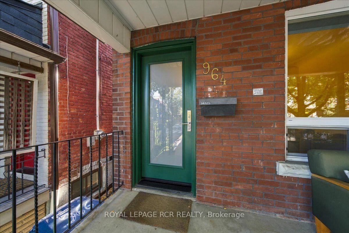 Photo 4 of 964 Shaw Street, Toronto, Dovercourt-Wallace Emerson-Junction — HOMEH