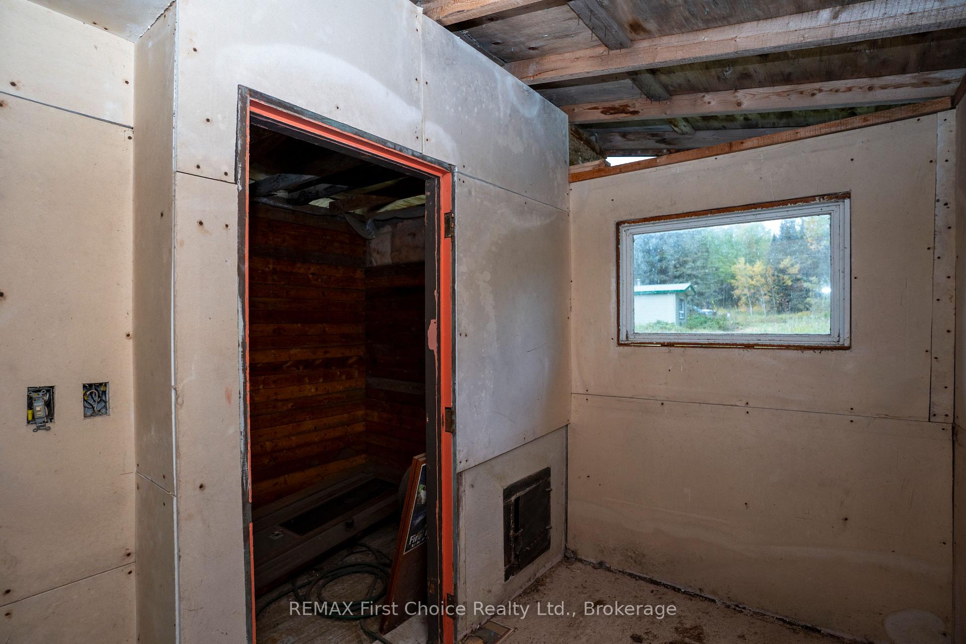 Photo 18 of 470 Auto Road, Thunder Bay Remote Area, Ware — HOMEH