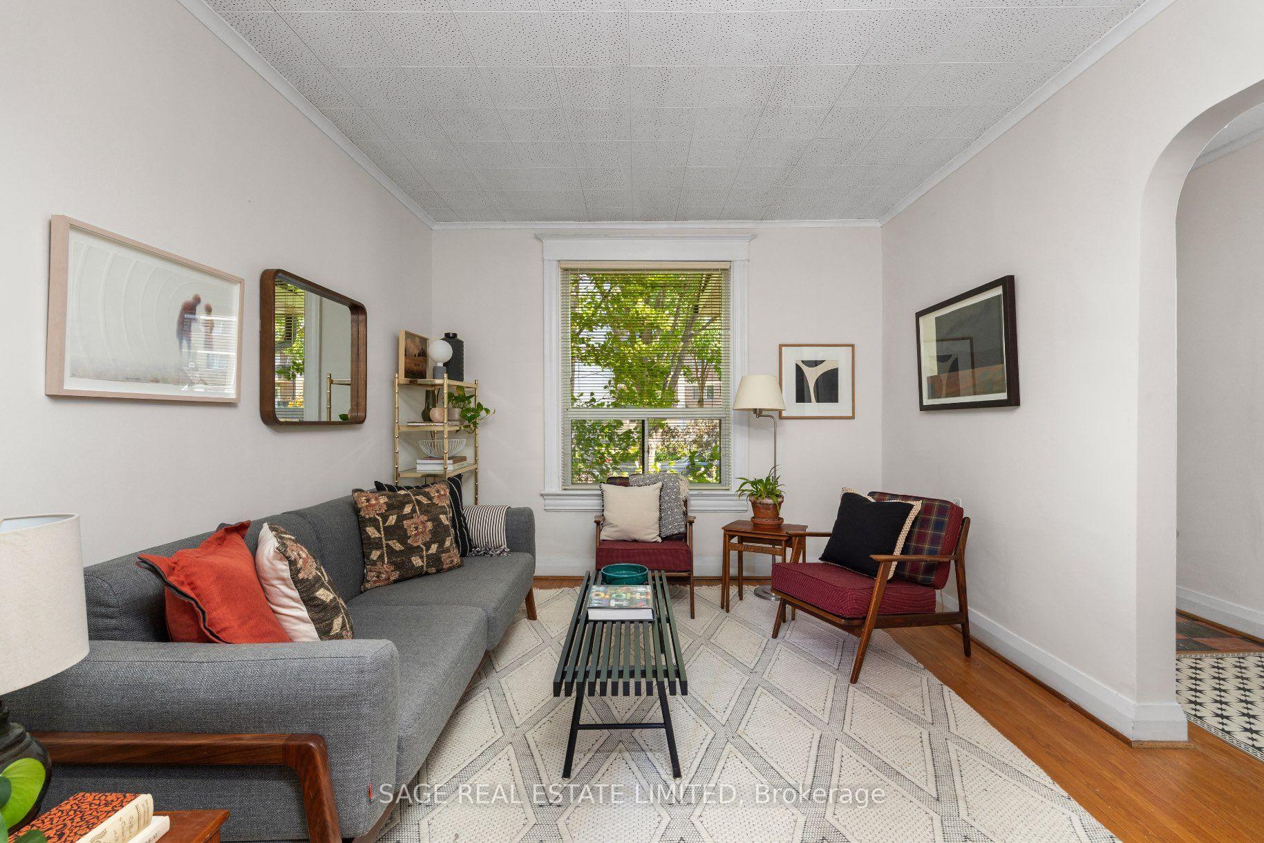 Photo 5 of 130 West Lodge Avenue, Toronto, Roncesvalles — HOMEH