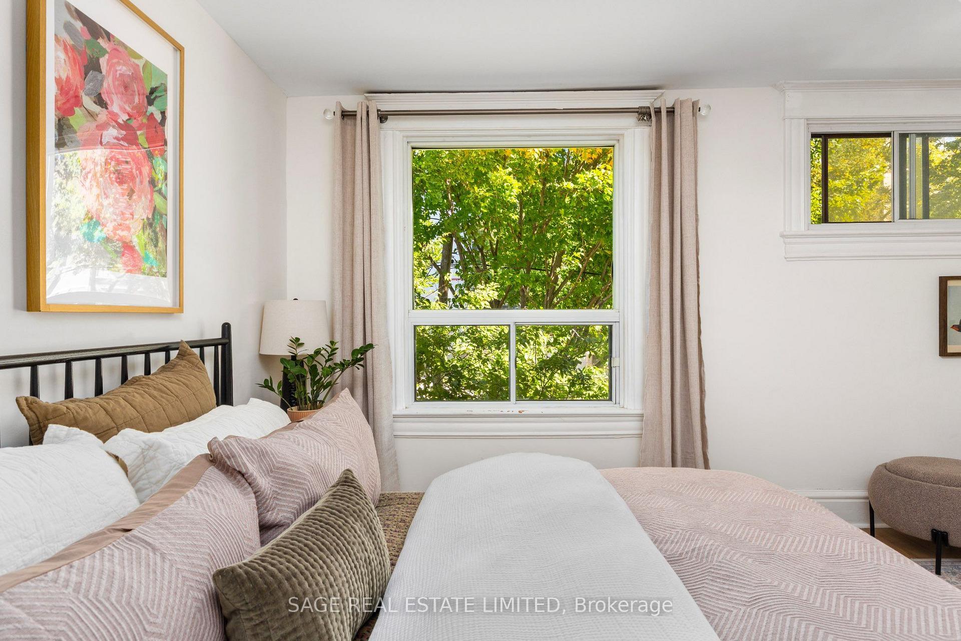 Photo 25 of 130 West Lodge Avenue, Toronto, Roncesvalles — HOMEH