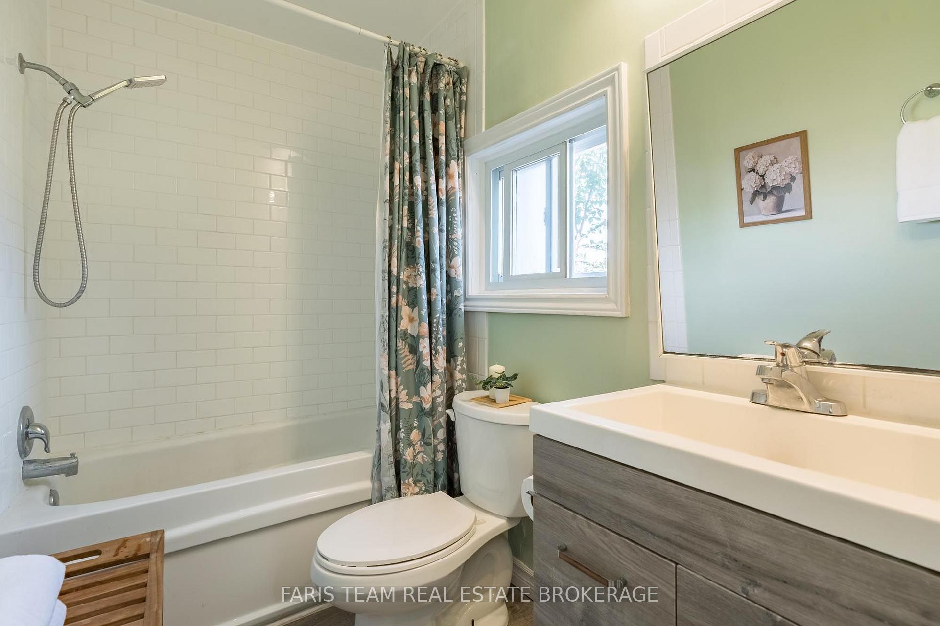 Photo 14 of 120 Barrie Road, Orillia — HOMEH