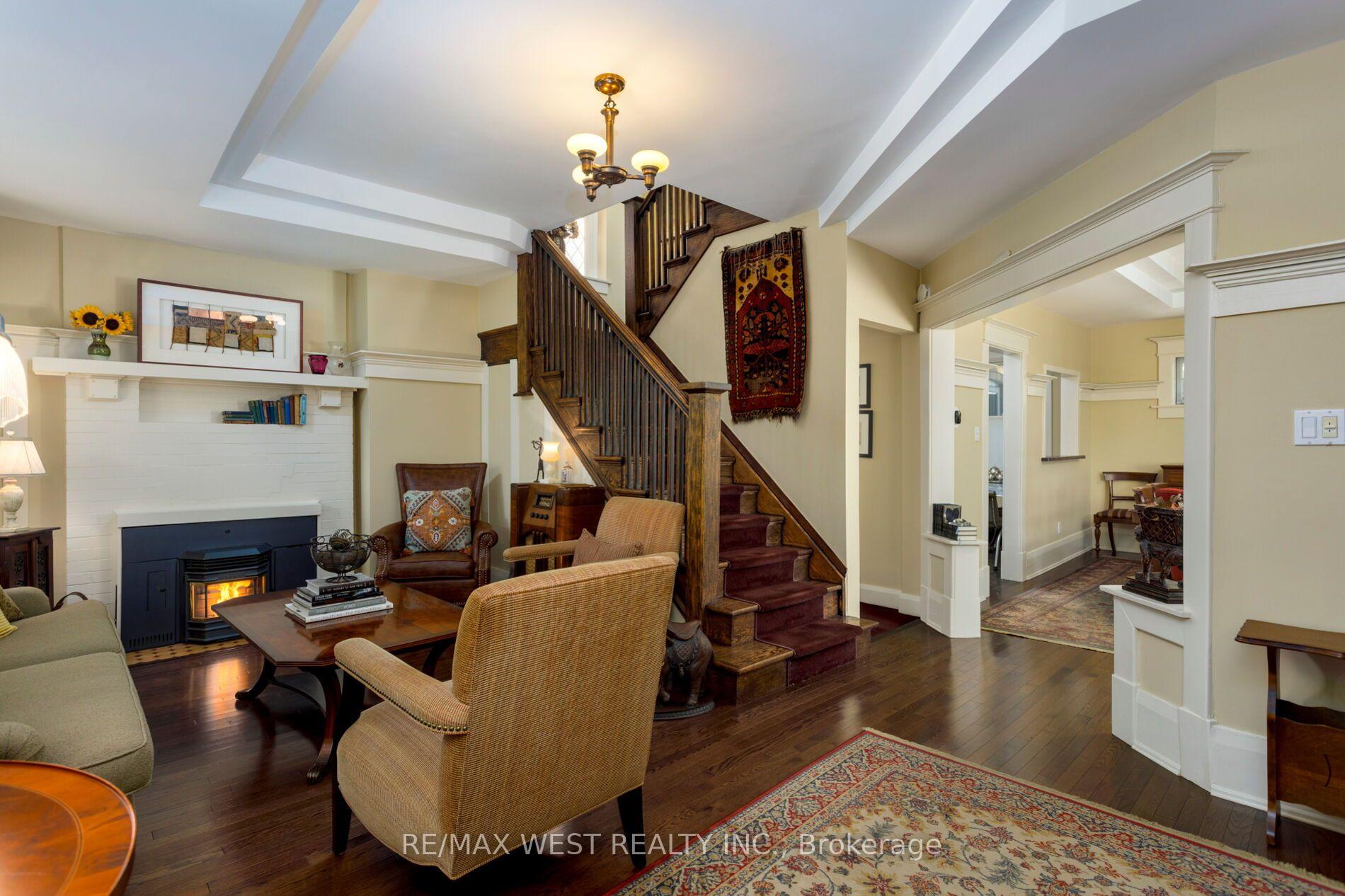 Photo 7 of 499 Parkside Drive, Toronto, High Park-Swansea — HOMEH