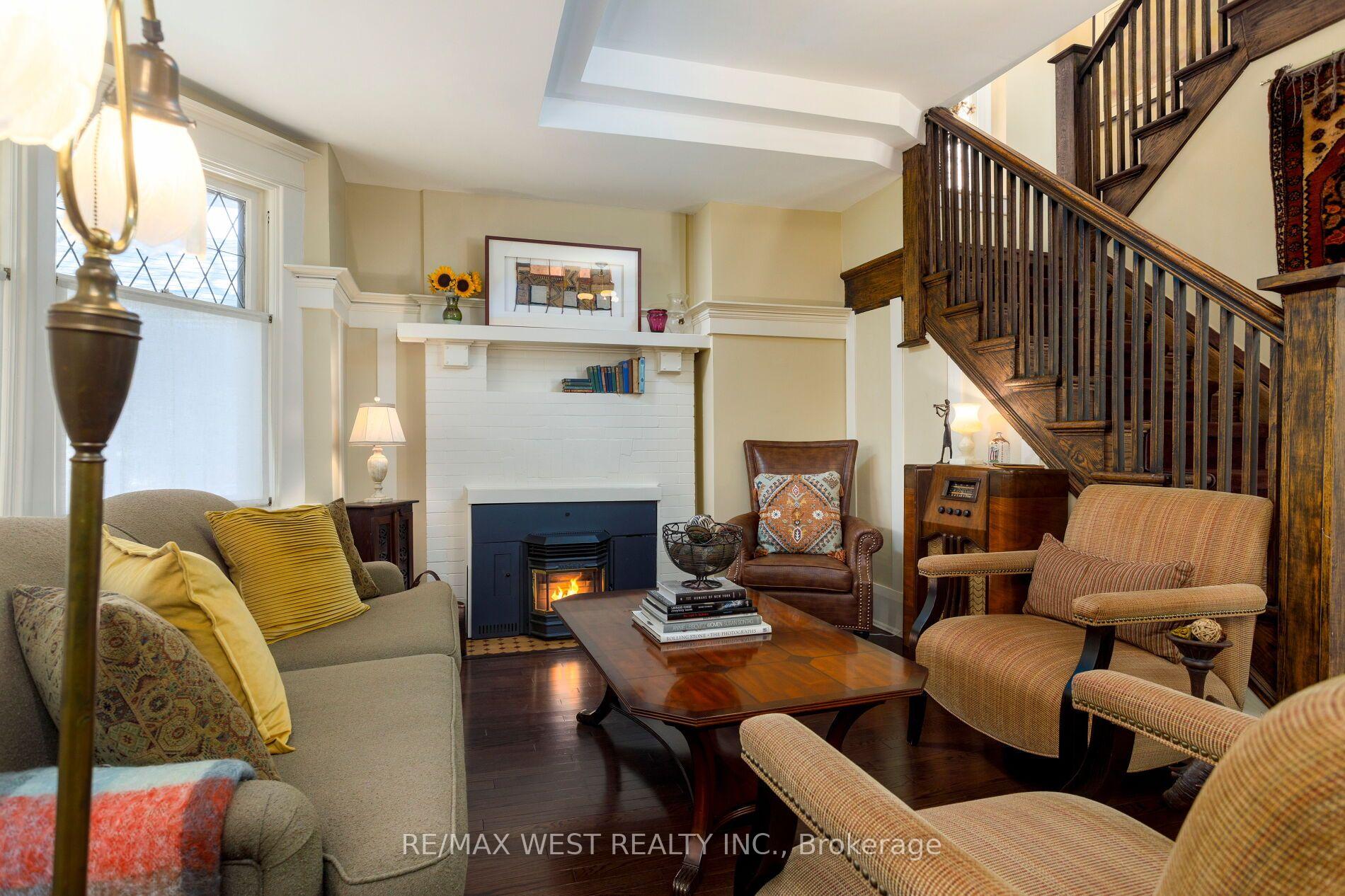 Photo 11 of 499 Parkside Drive, Toronto, High Park-Swansea — HOMEH