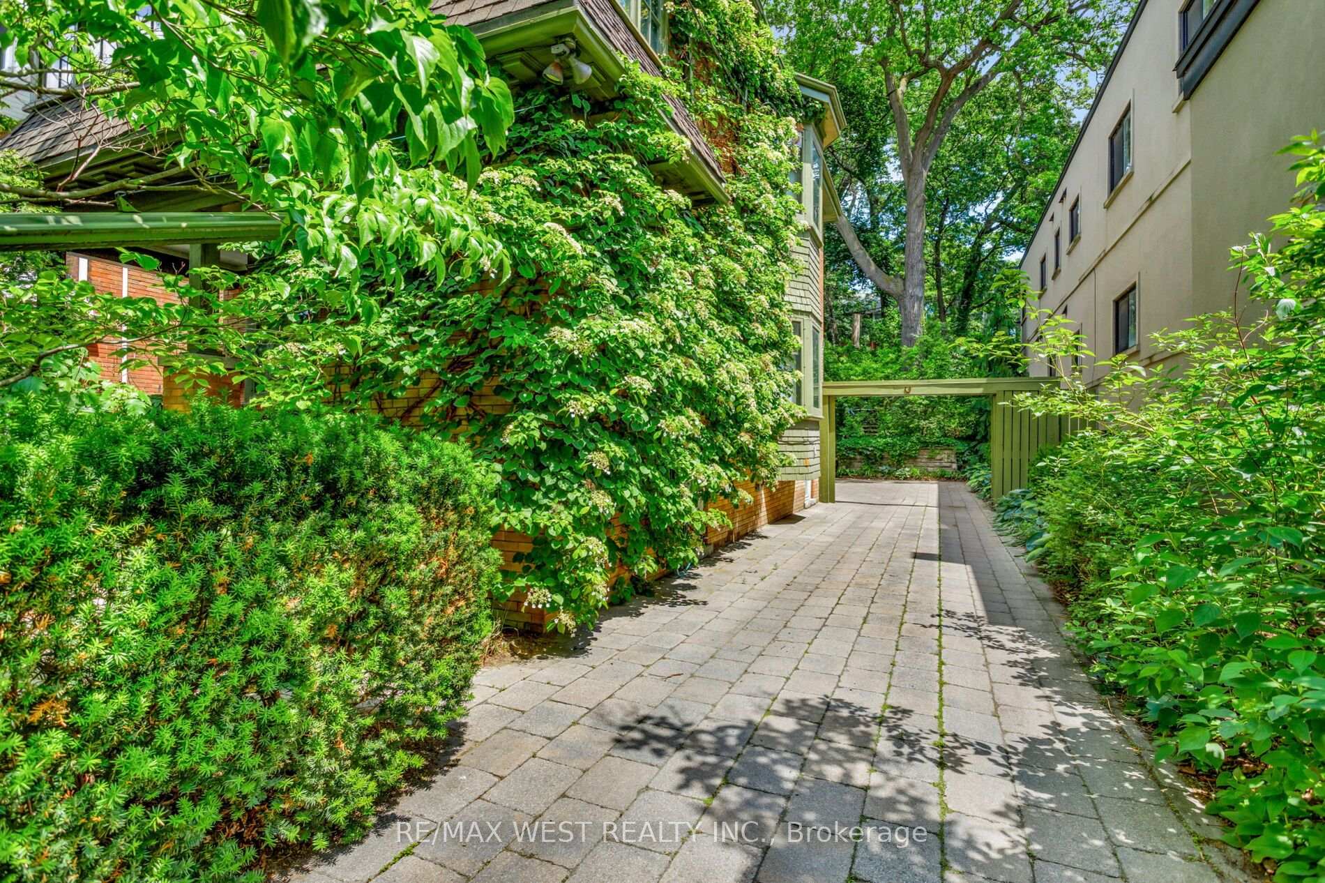 Photo 59 of 499 Parkside Drive, Toronto, High Park-Swansea — HOMEH