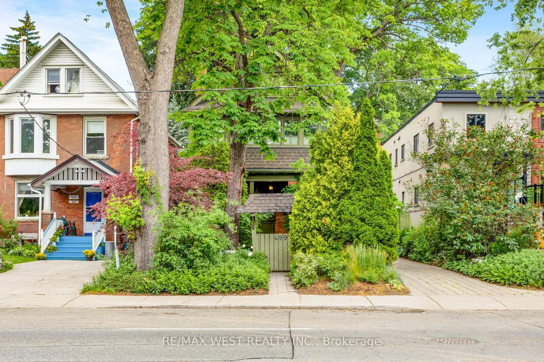 Photo 3 of 499 Parkside Drive, Toronto, High Park-Swansea — HOMEH