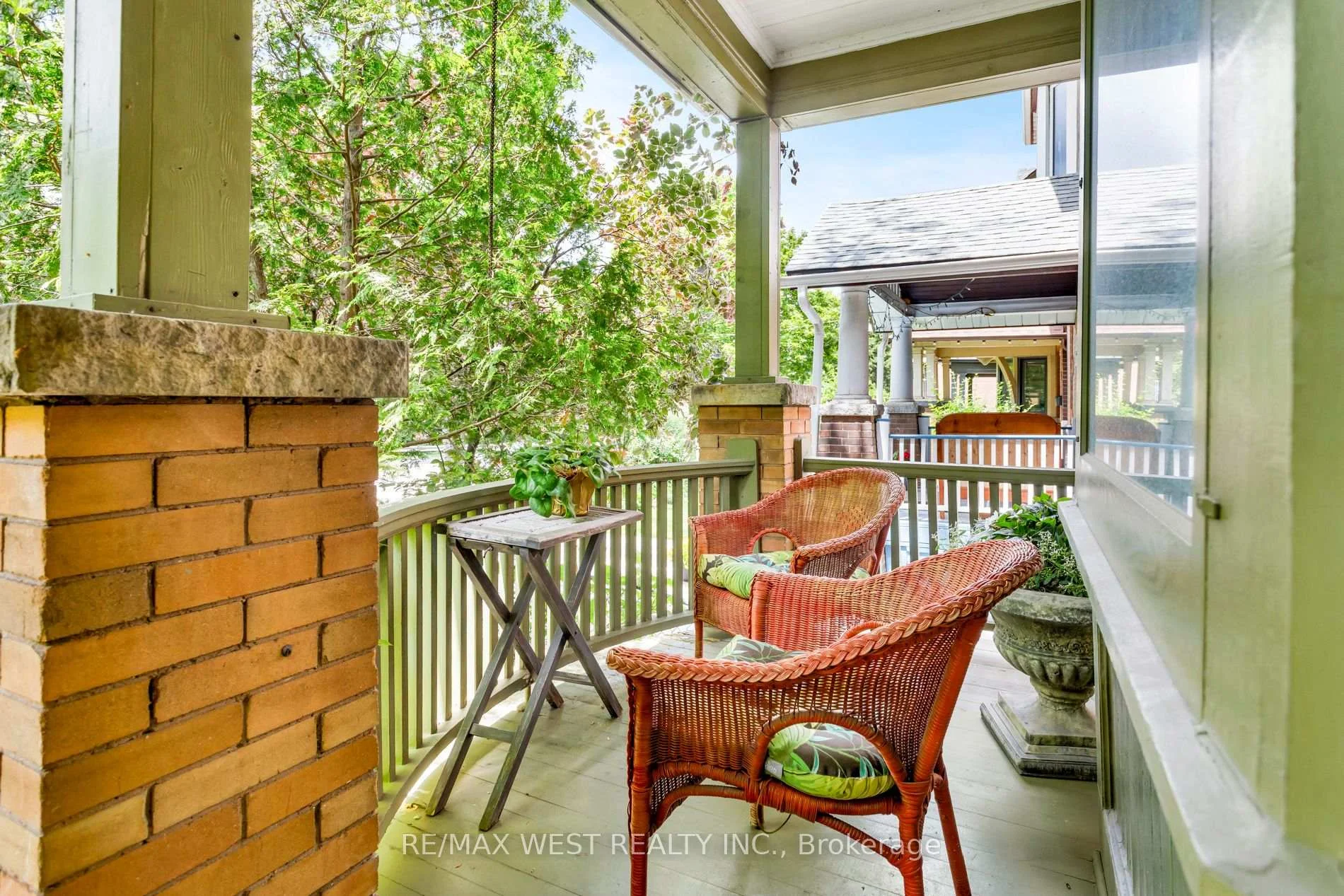 Photo 13 of 499 Parkside Drive, Toronto, High Park-Swansea — HOMEH
