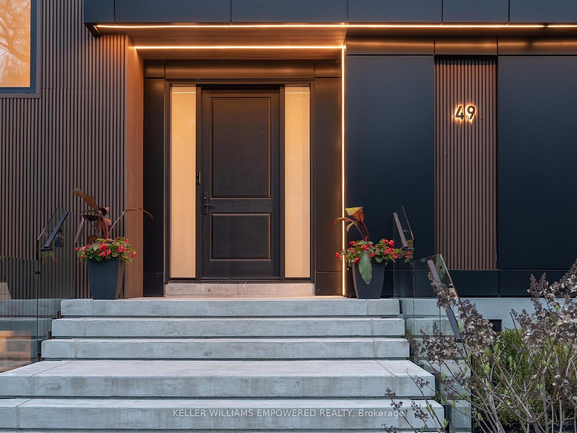 Photo 4 of 49 Fergus Avenue, Richmond Hill, Oak Ridges Lake Wilcox — HOMEH