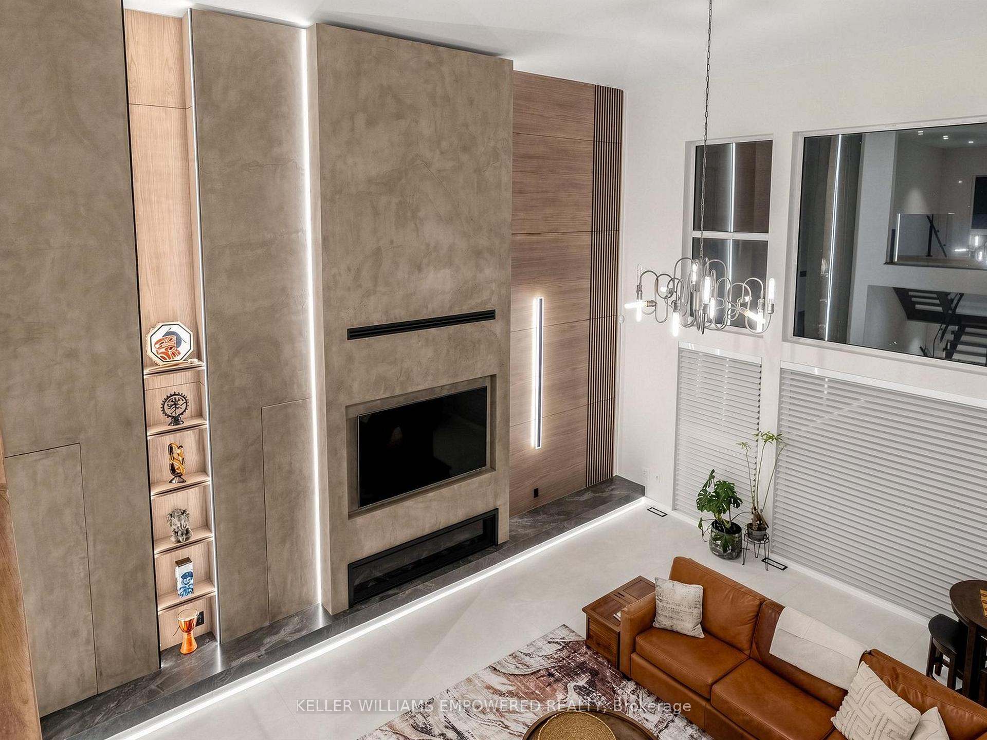 Photo 9 of 49 Fergus Avenue, Richmond Hill, Oak Ridges Lake Wilcox — HOMEH