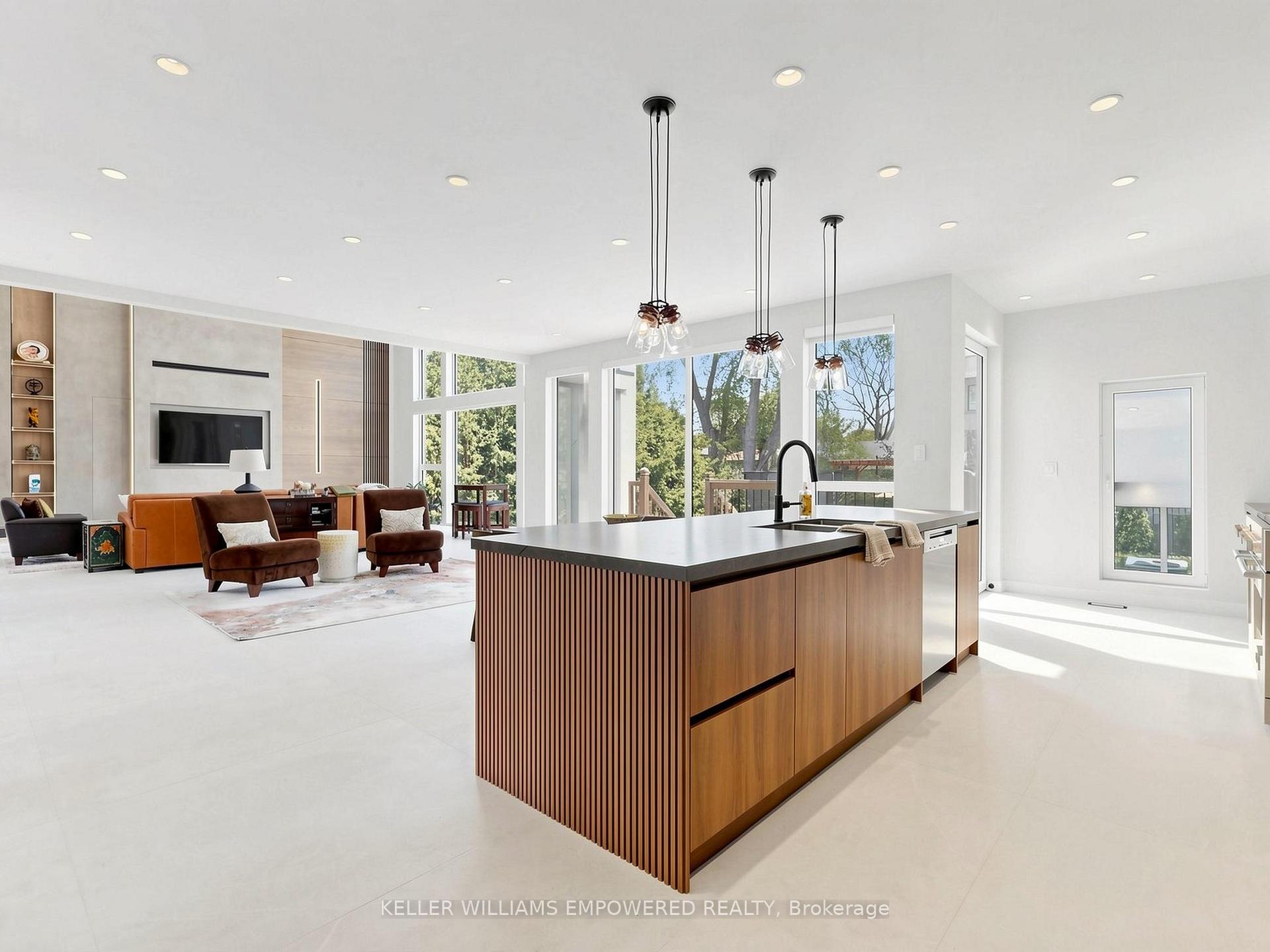 Photo 13 of 49 Fergus Avenue, Richmond Hill, Oak Ridges Lake Wilcox — HOMEH