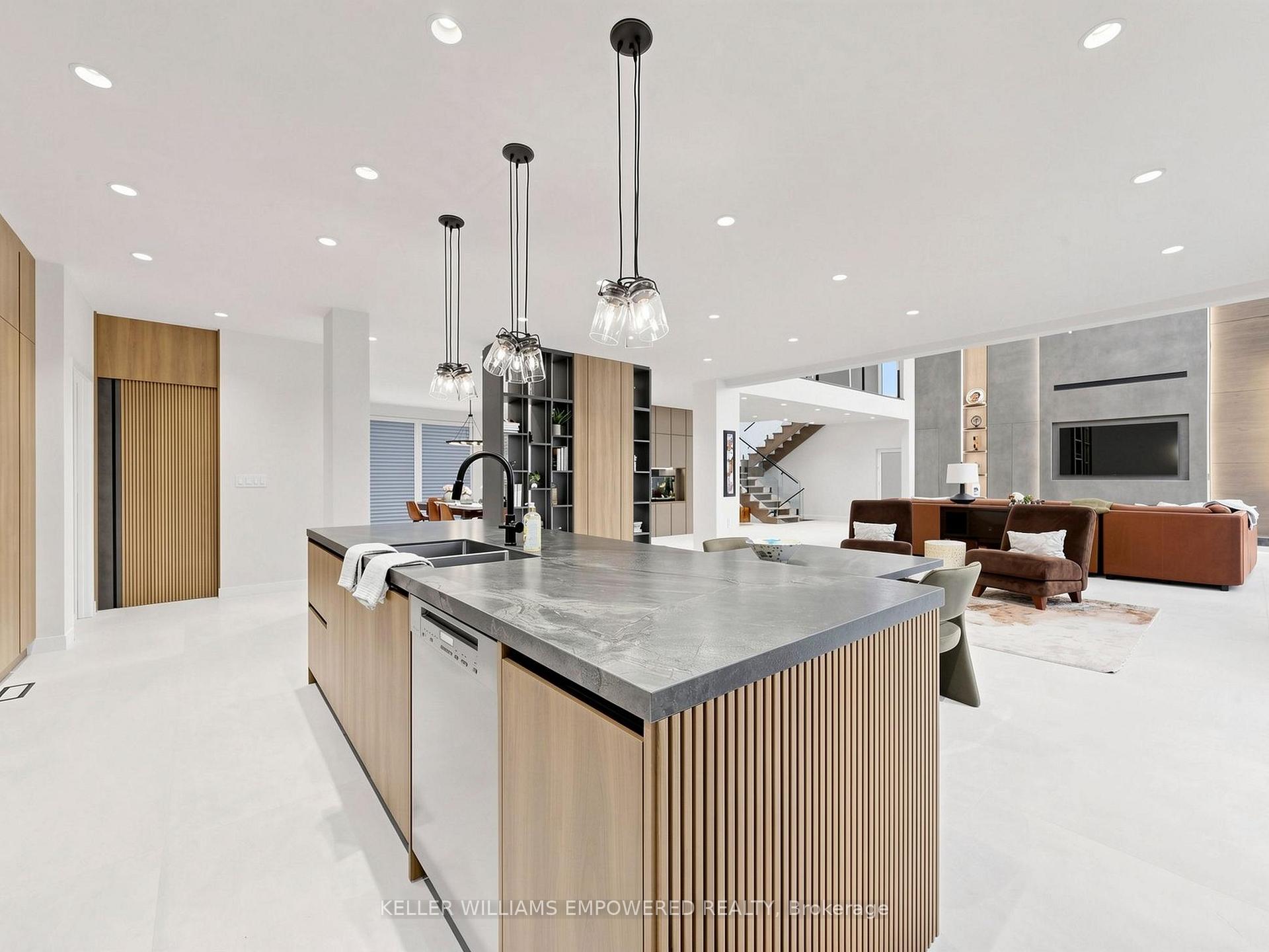 Photo 14 of 49 Fergus Avenue, Richmond Hill, Oak Ridges Lake Wilcox — HOMEH