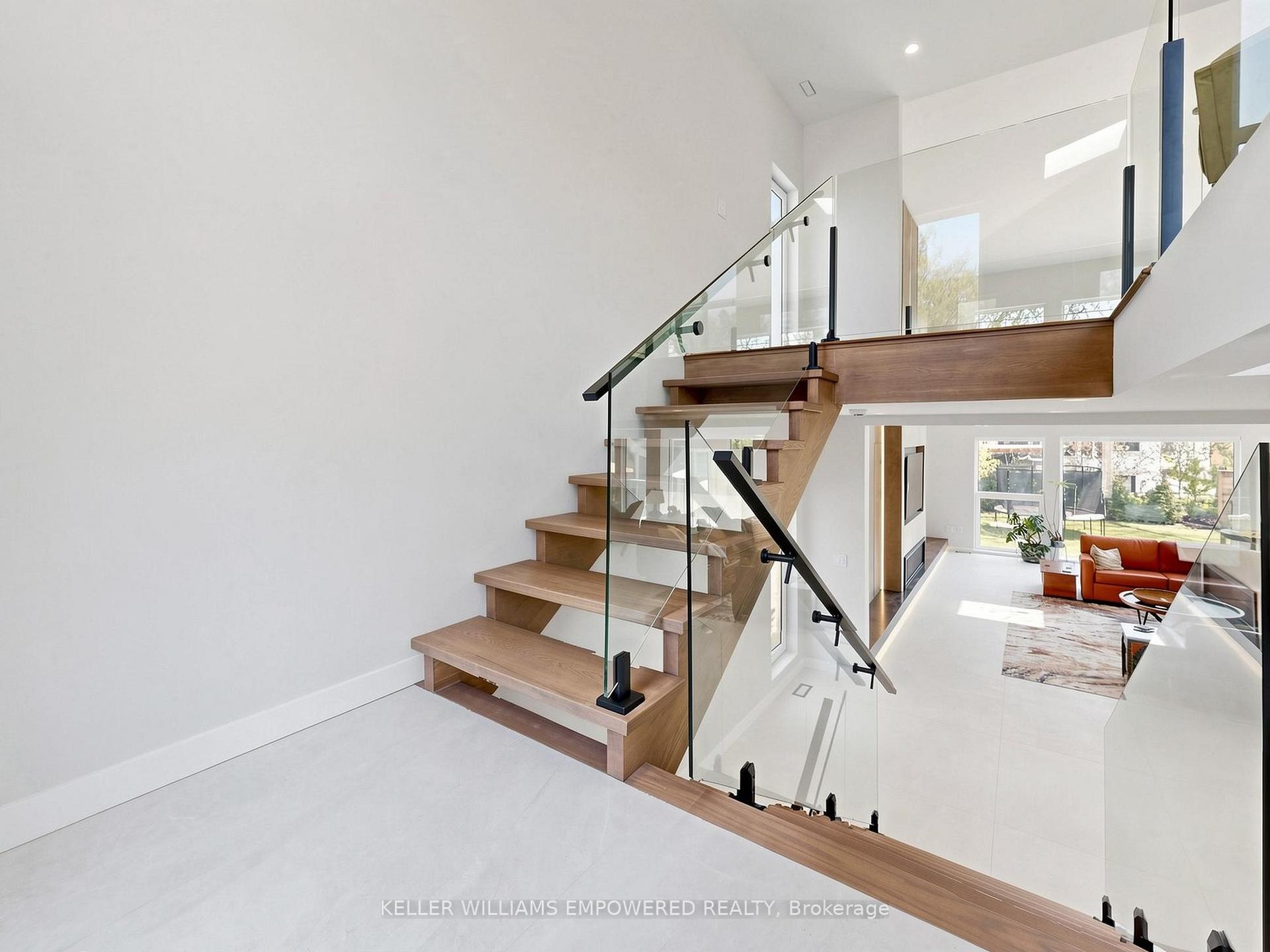 Photo 32 of 49 Fergus Avenue, Richmond Hill, Oak Ridges Lake Wilcox — HOMEH