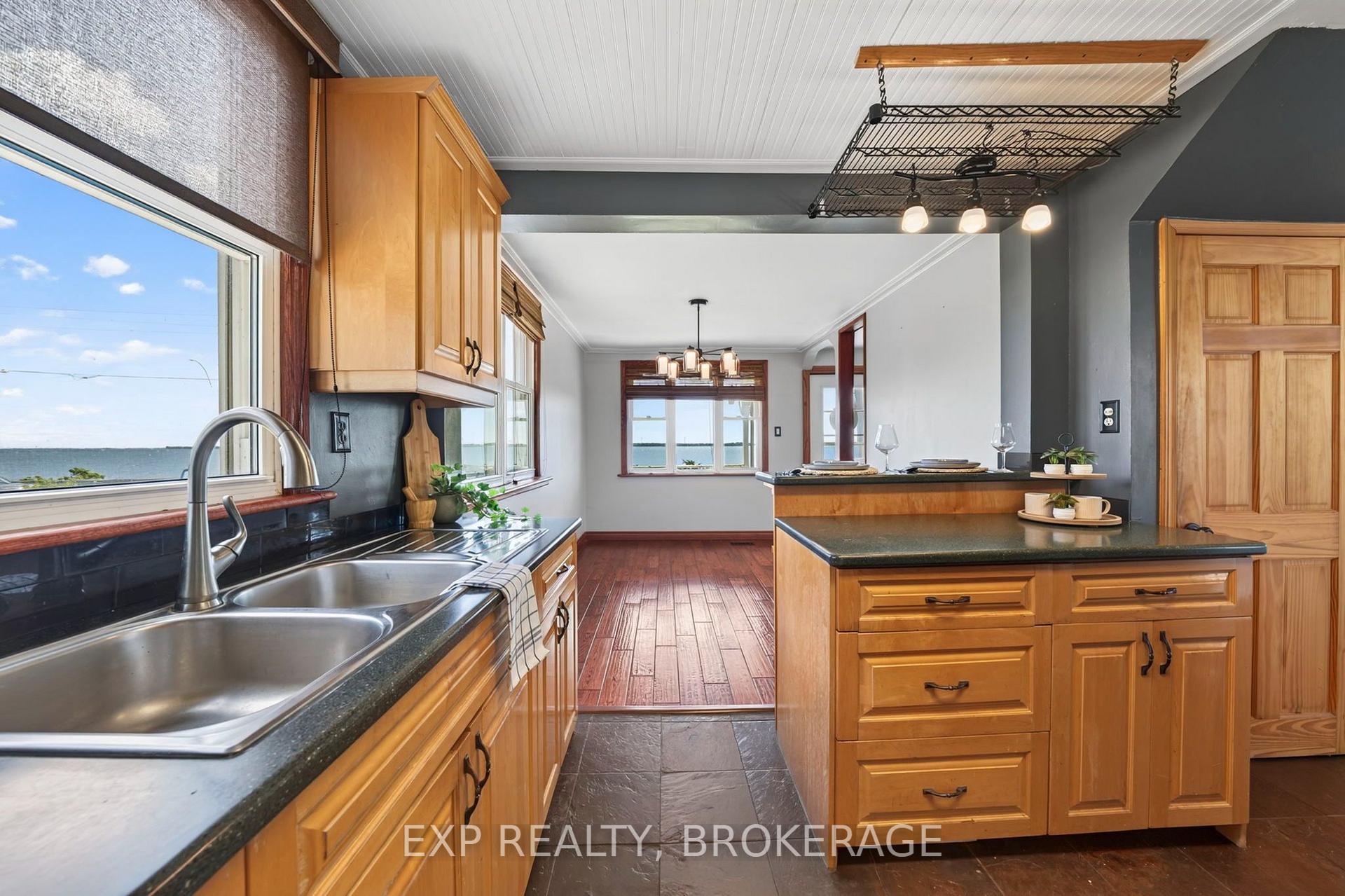 Photo 5 of 5157 Bath Road, Loyalist, Lennox and Addington - South — HOMEH