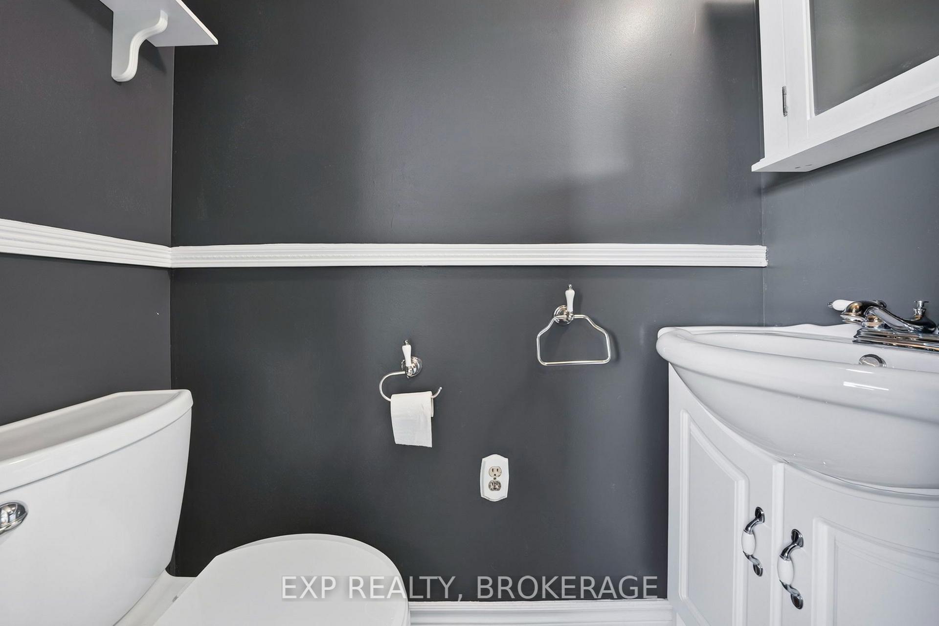 Photo 16 of 5157 Bath Road, Loyalist, Lennox and Addington - South — HOMEH