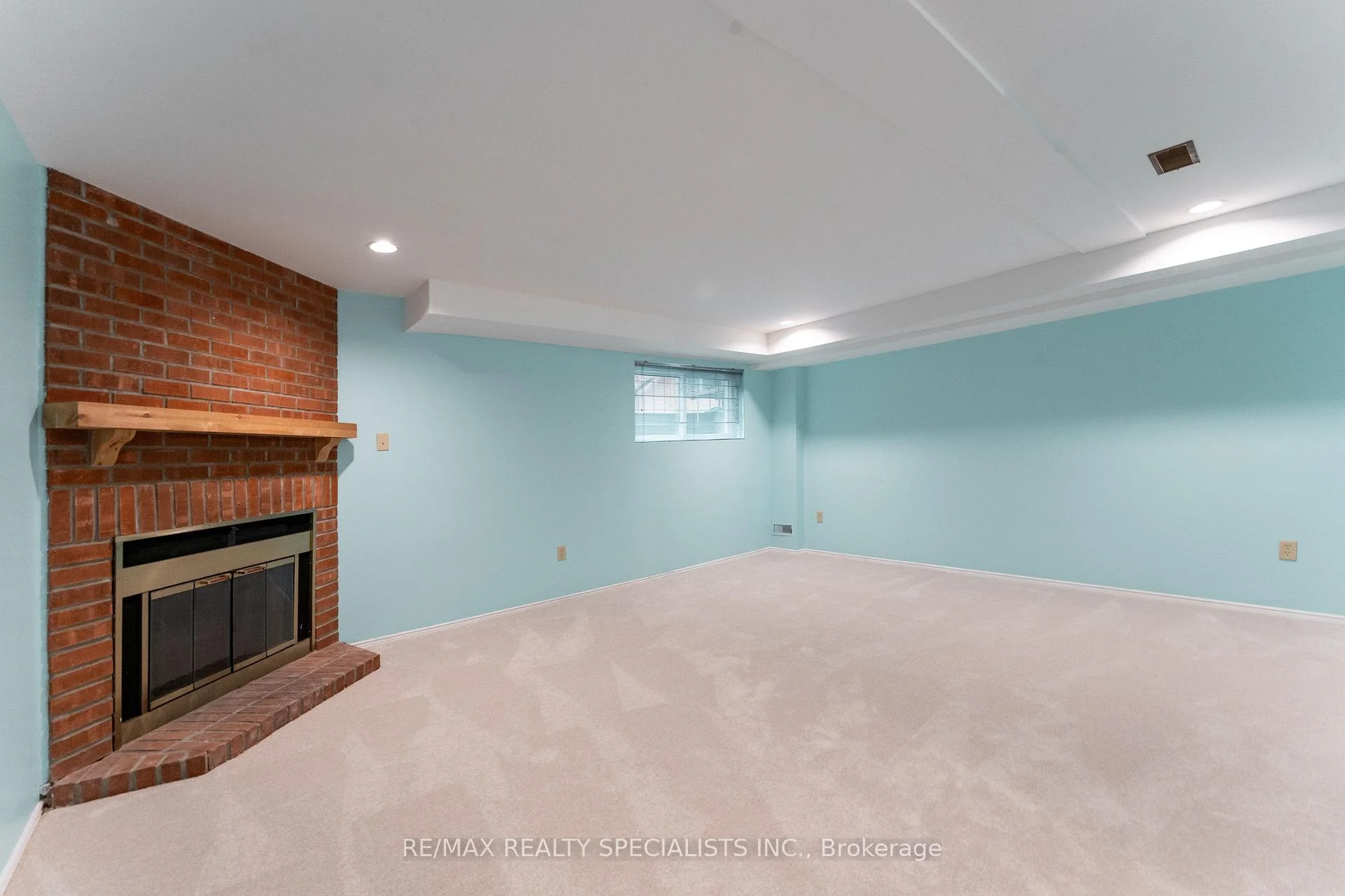 Photo 31 of Unit 17, 385 The East Mall, Etobicoke, Islington-City Centre West — HOMEH