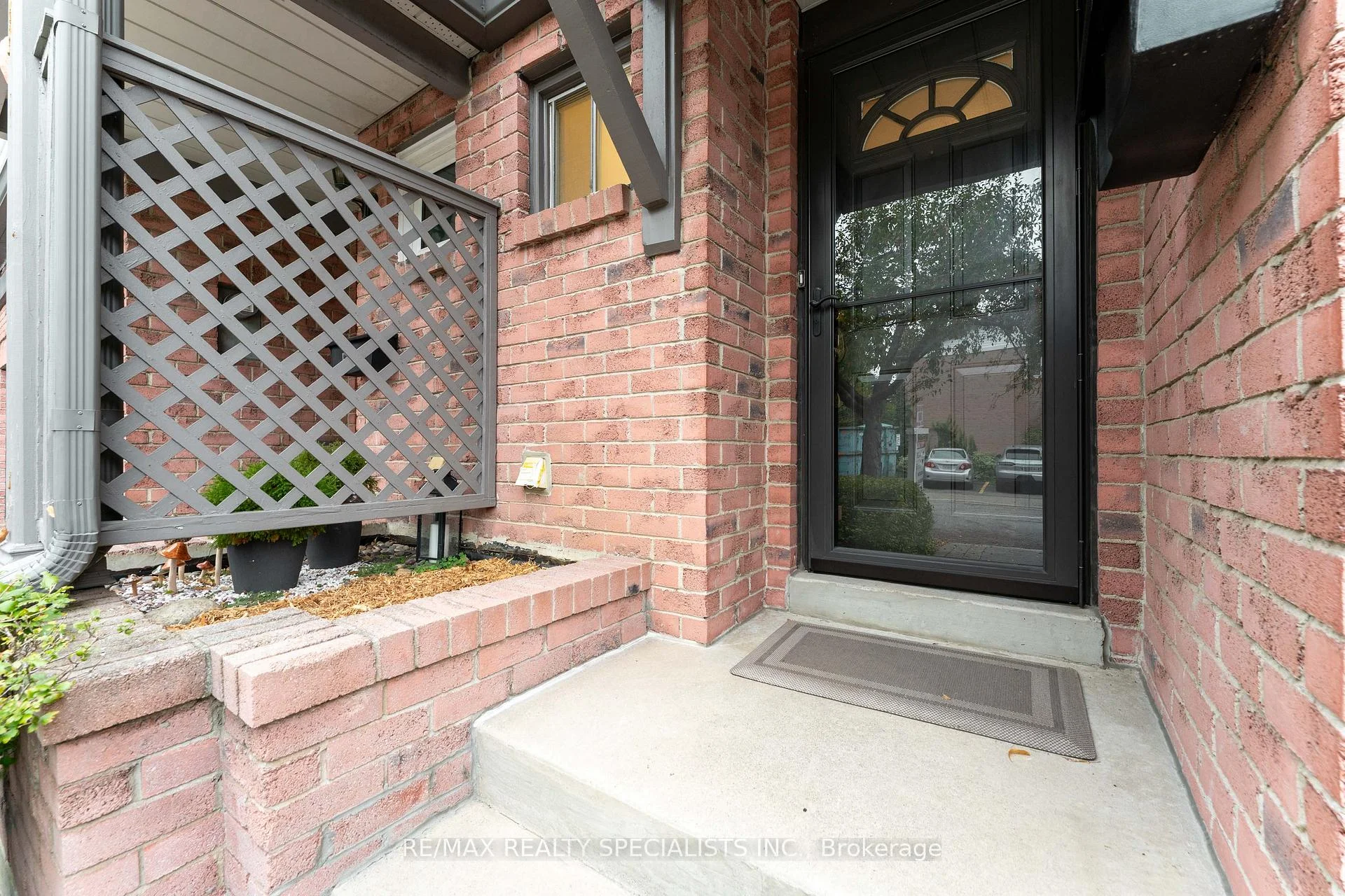 Photo 38 of Unit 17, 385 The East Mall, Etobicoke, Islington-City Centre West — HOMEH