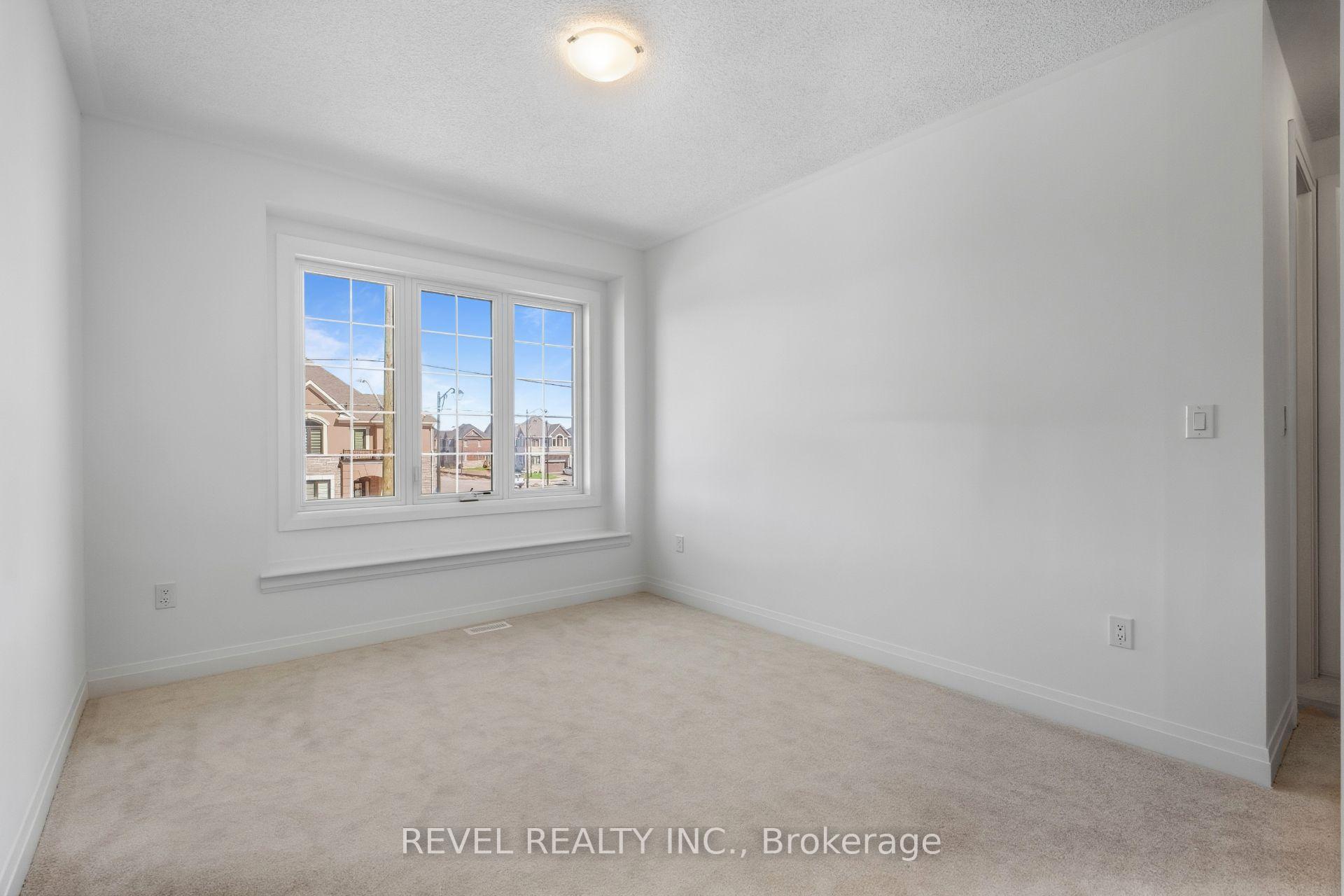Photo 23 of 1489 Whitlock Avenue, Milton, Bowes — HOMEH
