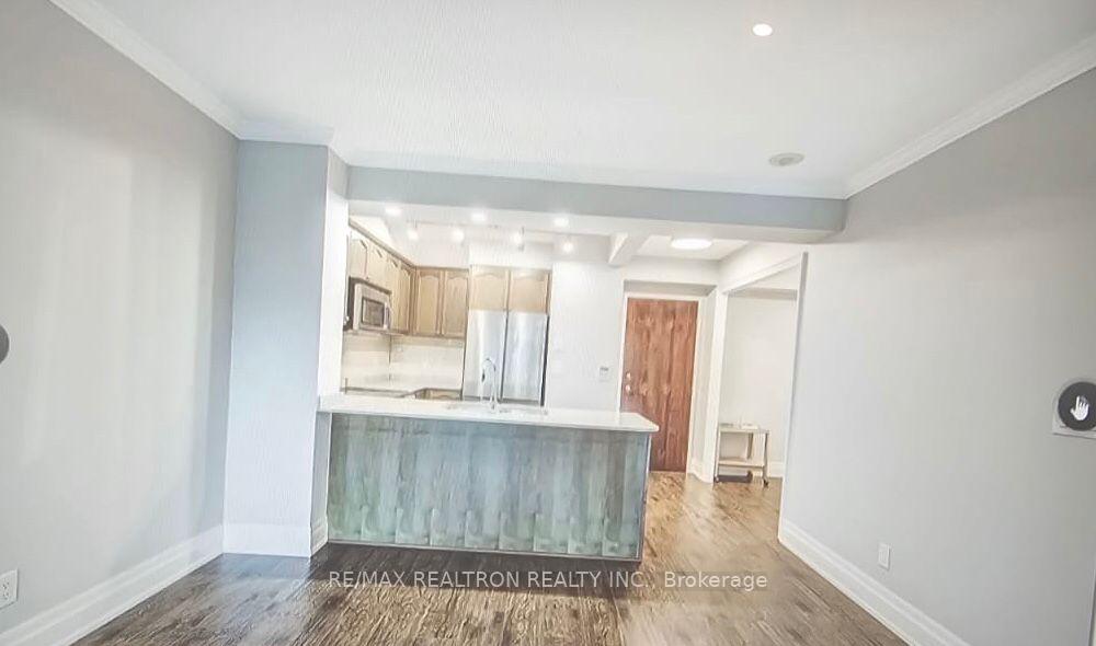 Photo 7 of Unit 210, 100 Promenade Circle, Vaughan, Brownridge — HOMEH