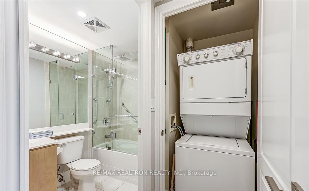 Photo 13 of Unit 210, 100 Promenade Circle, Vaughan, Brownridge — HOMEH