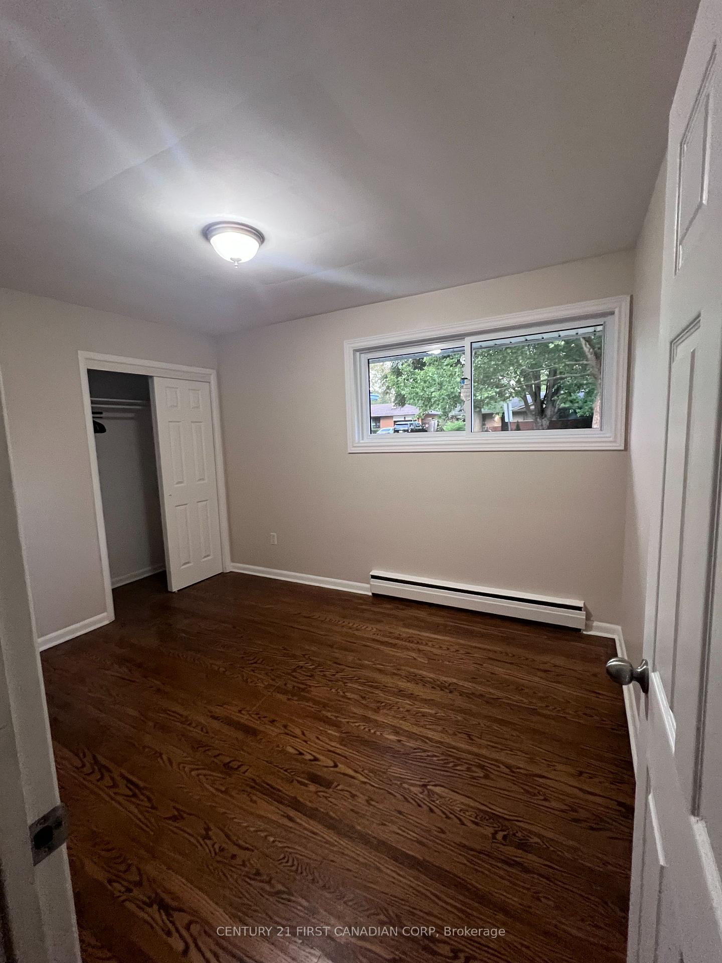 Photo 17 of 604 Headley Drive, London, North O — HOMEH
