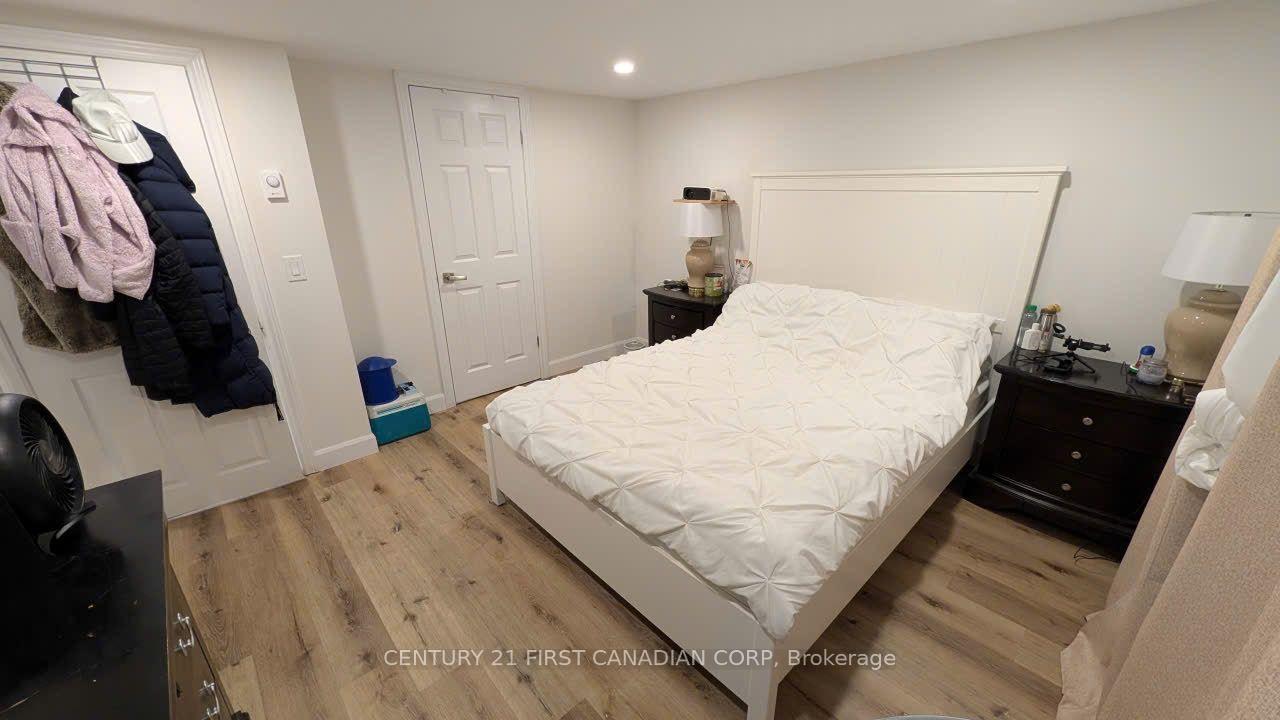 Photo 19 of 604 Headley Drive, London, North O — HOMEH