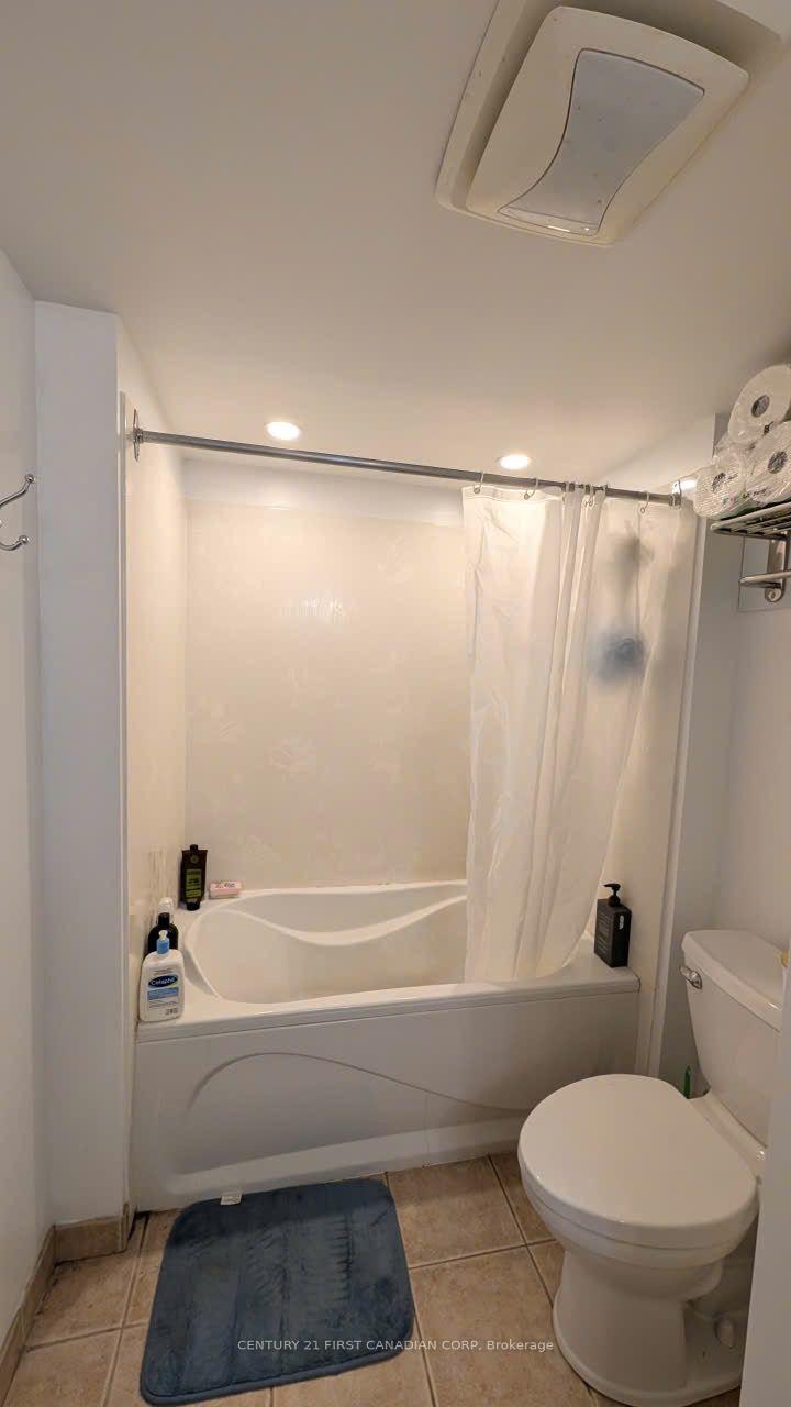 Photo 27 of 604 Headley Drive, London, North O — HOMEH