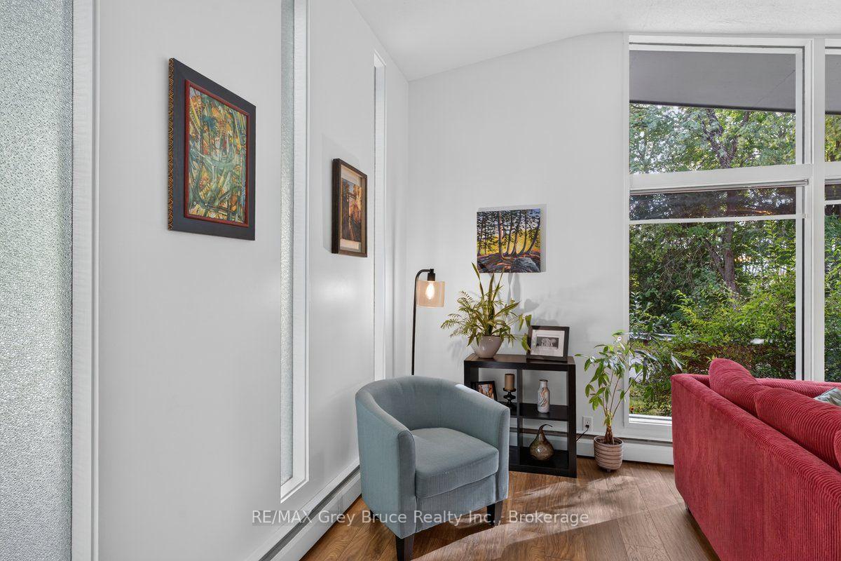Photo 5 of 590 4TH Street E, Owen Sound — HOMEH
