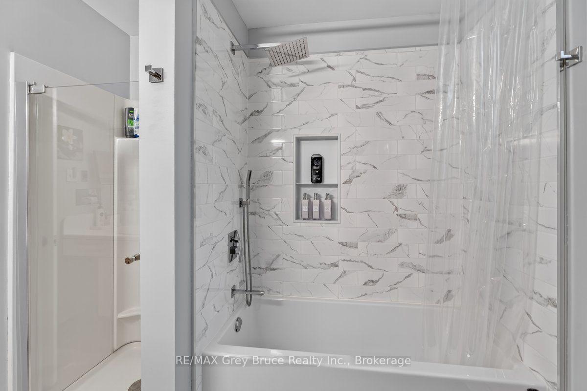 Photo 13 of 590 4TH Street E, Owen Sound — HOMEH