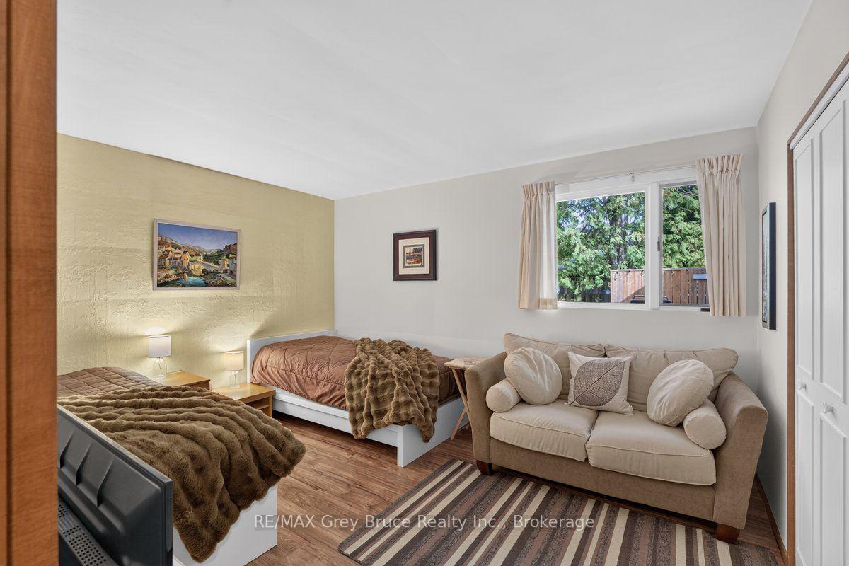 Photo 16 of 590 4TH Street E, Owen Sound — HOMEH