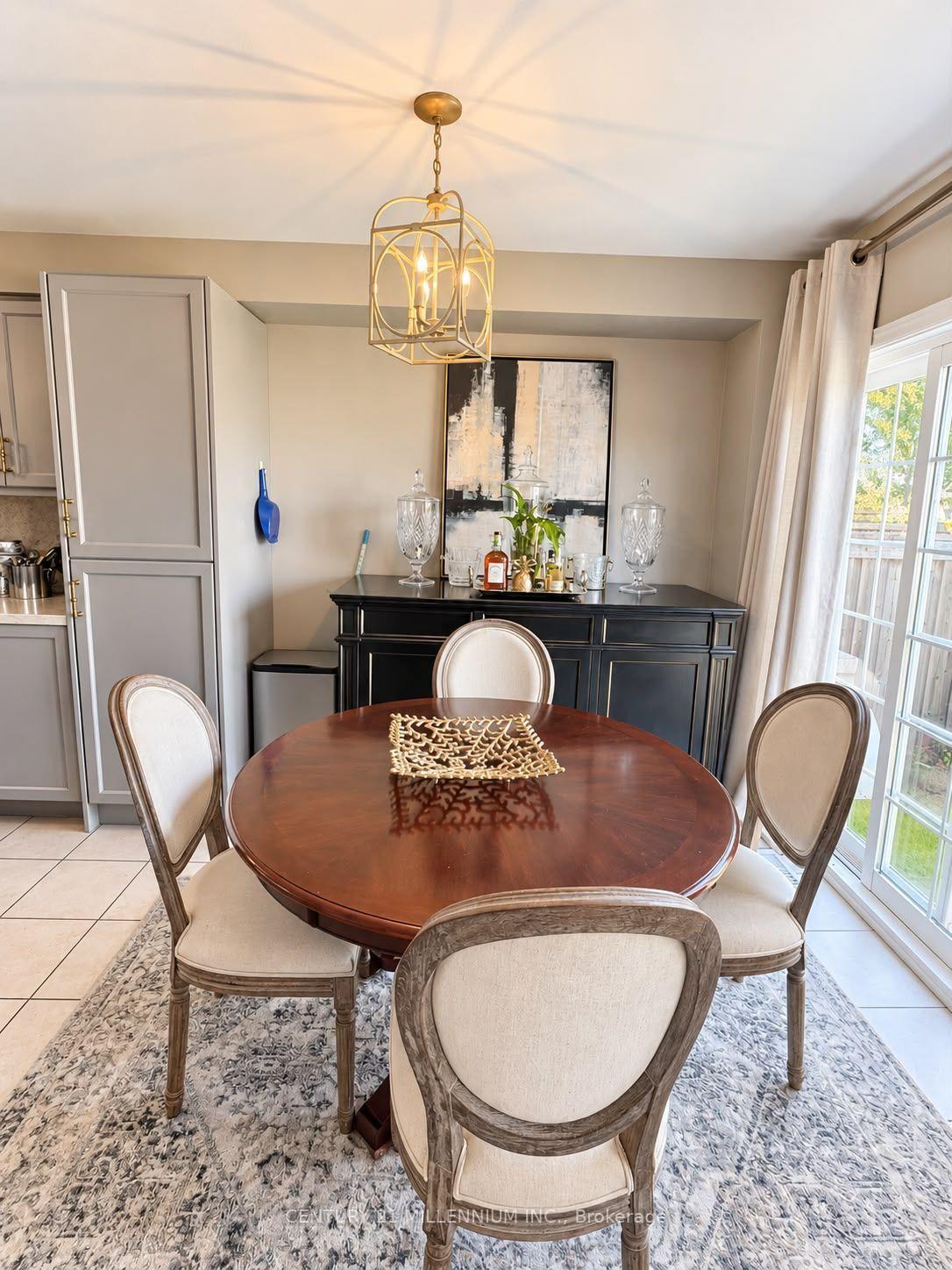 Photo 8 of 14 Beachville Circle, Brampton, Credit Valley — HOMEH