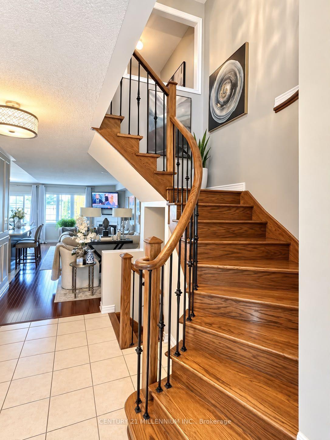 Photo 33 of 14 Beachville Circle, Brampton, Credit Valley — HOMEH