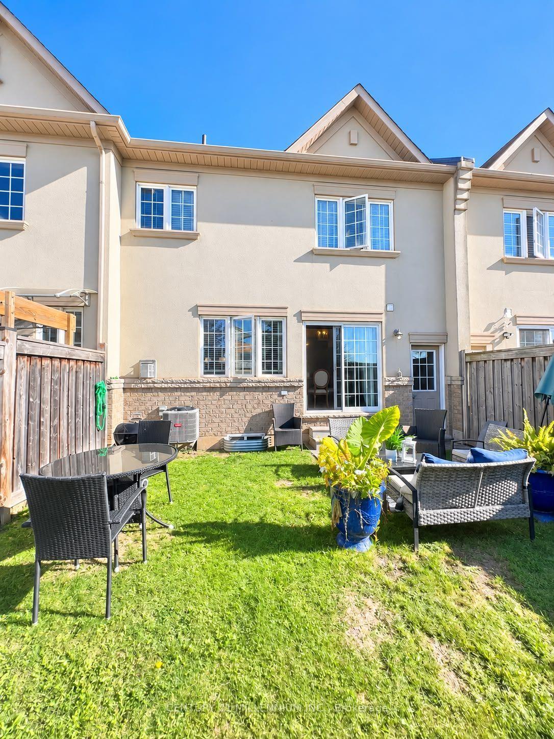 Photo 35 of 14 Beachville Circle, Brampton, Credit Valley — HOMEH