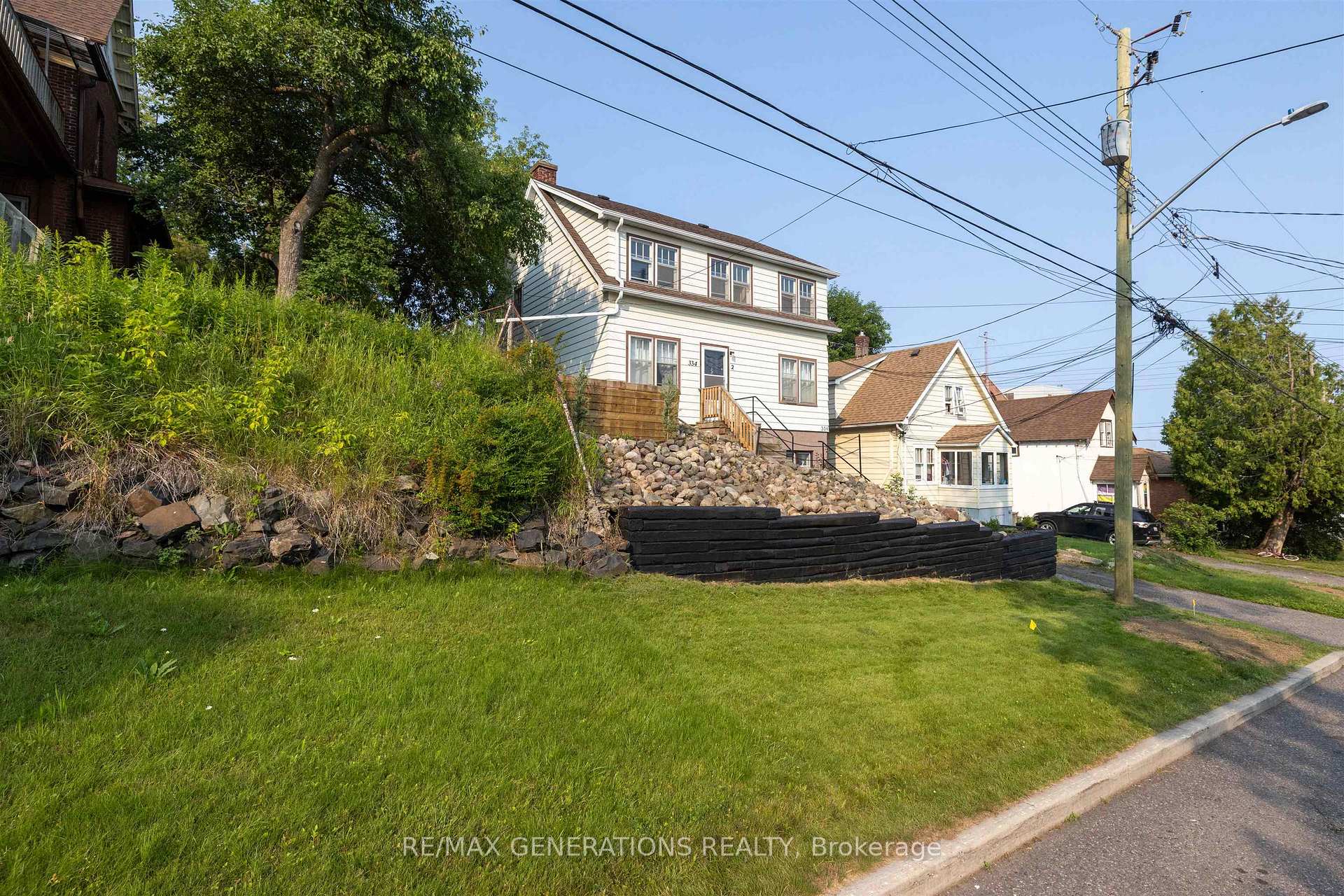 Photo 2 of 334 Pearl Street, Thunder Bay, Court / Cumberland — HOMEH