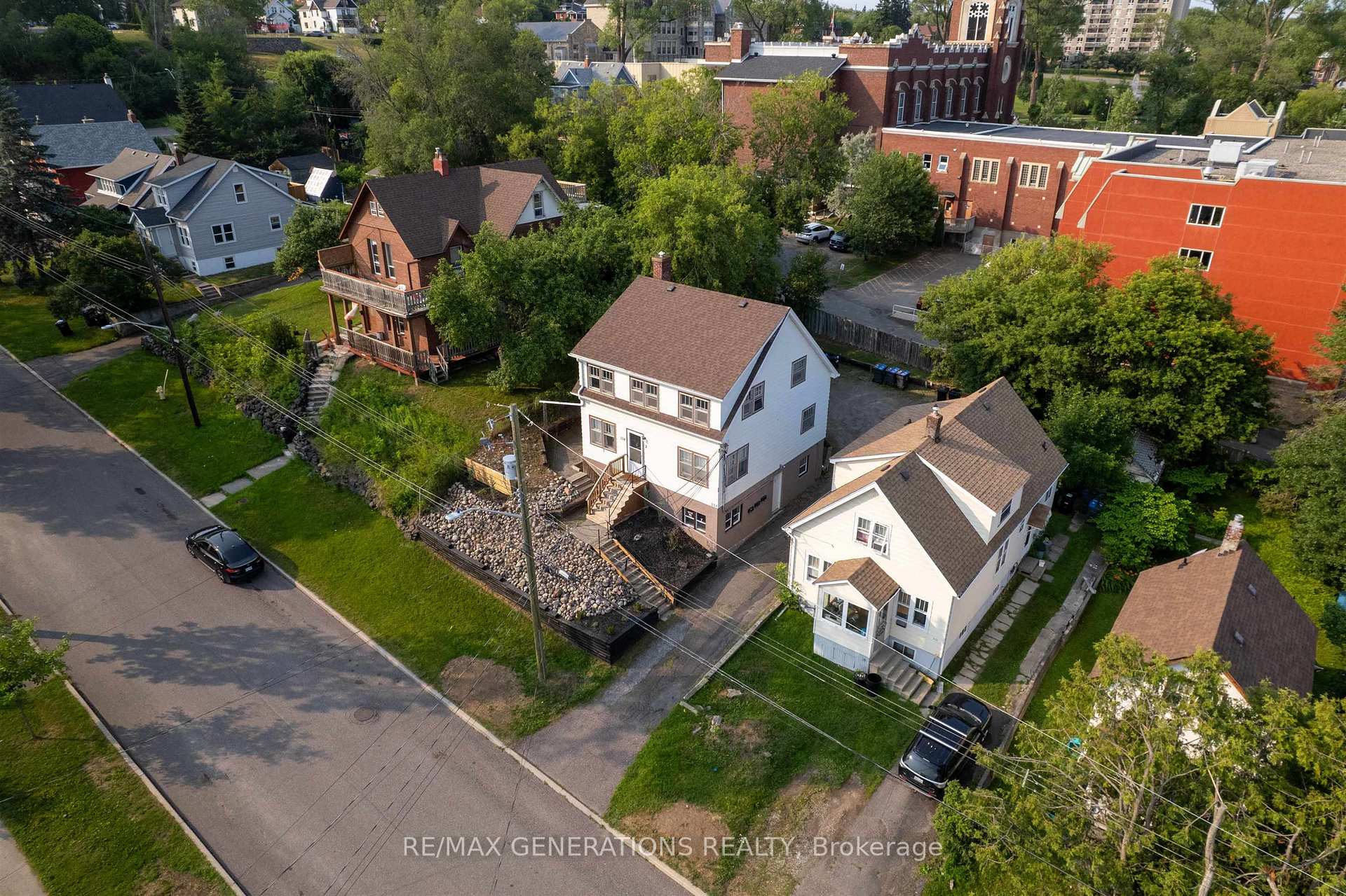 Photo 10 of 334 Pearl Street, Thunder Bay, Court / Cumberland — HOMEH