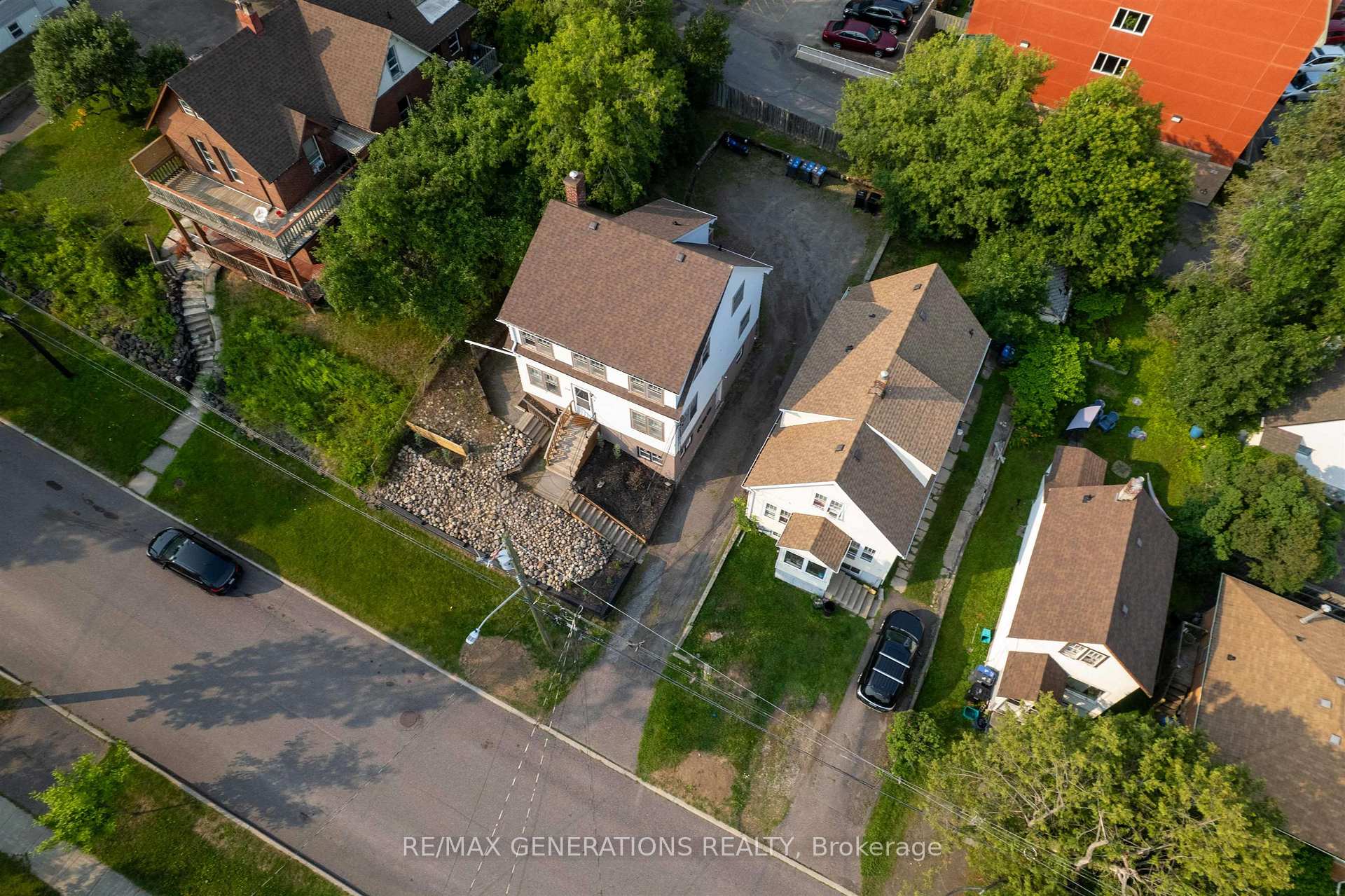 Photo 13 of 334 Pearl Street, Thunder Bay, Court / Cumberland — HOMEH