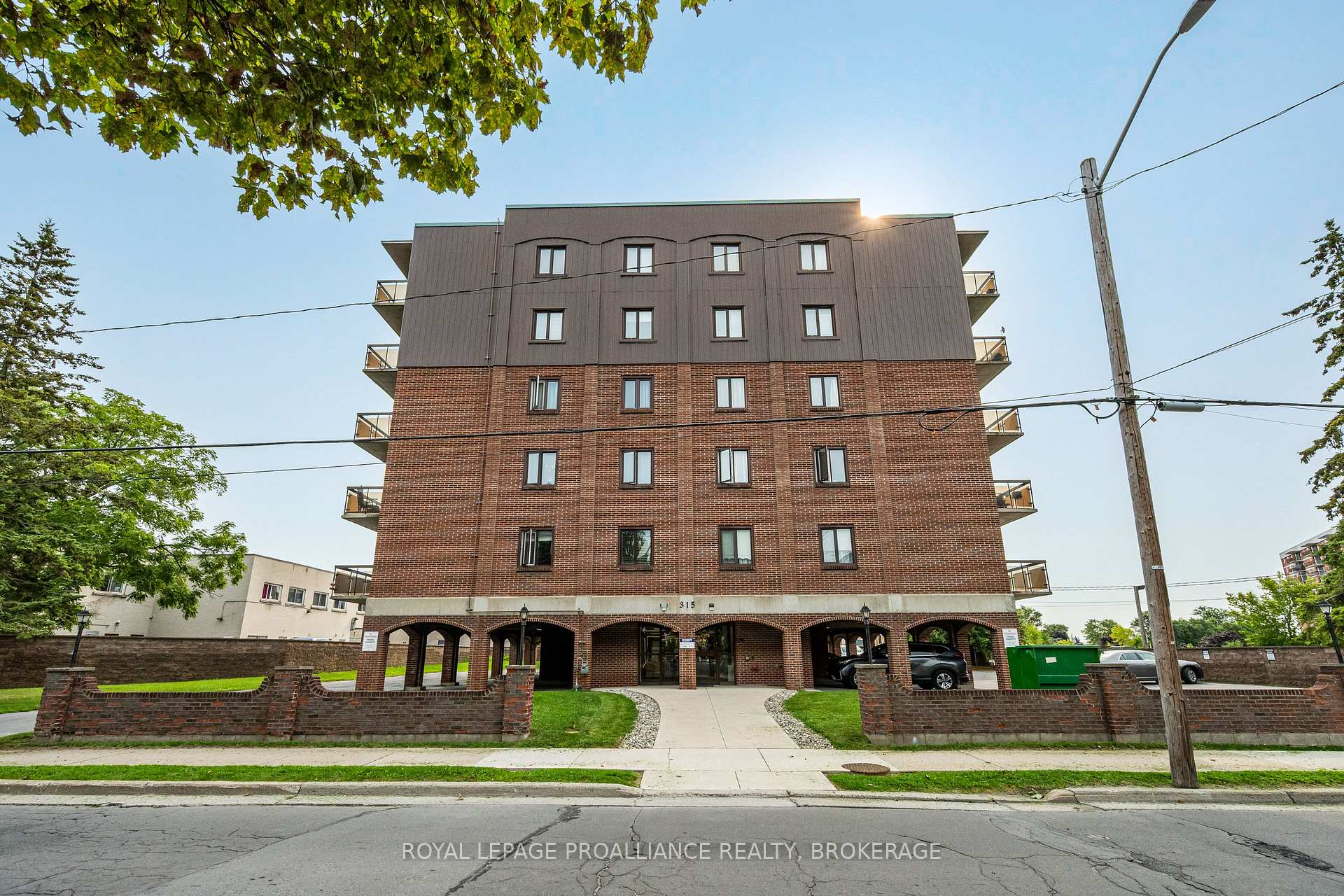 Photo of Unit 201, 315 Regent Street