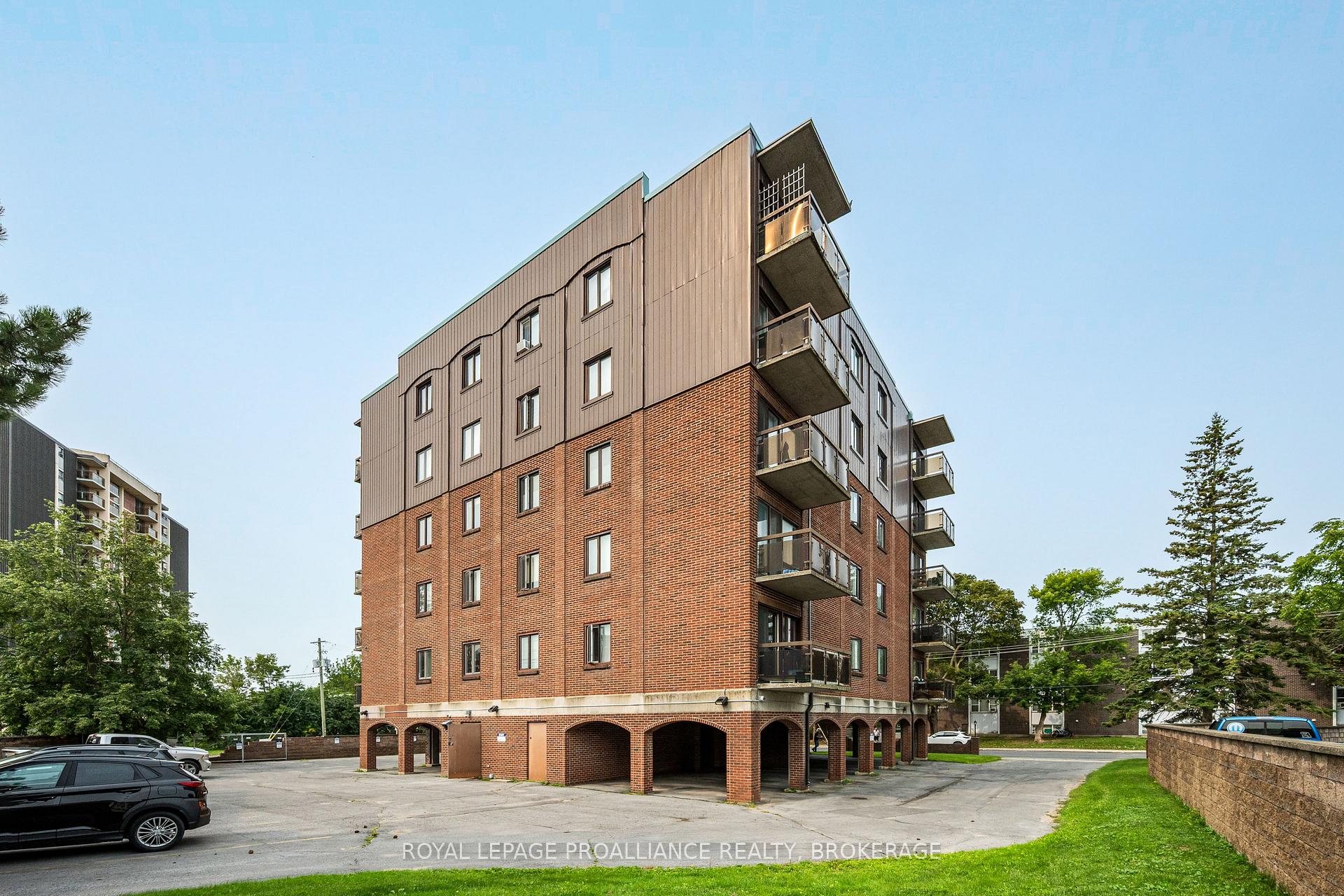 Photo 4 of Unit 201, 315 Regent Street, Kingston, Central City East — HOMEH
