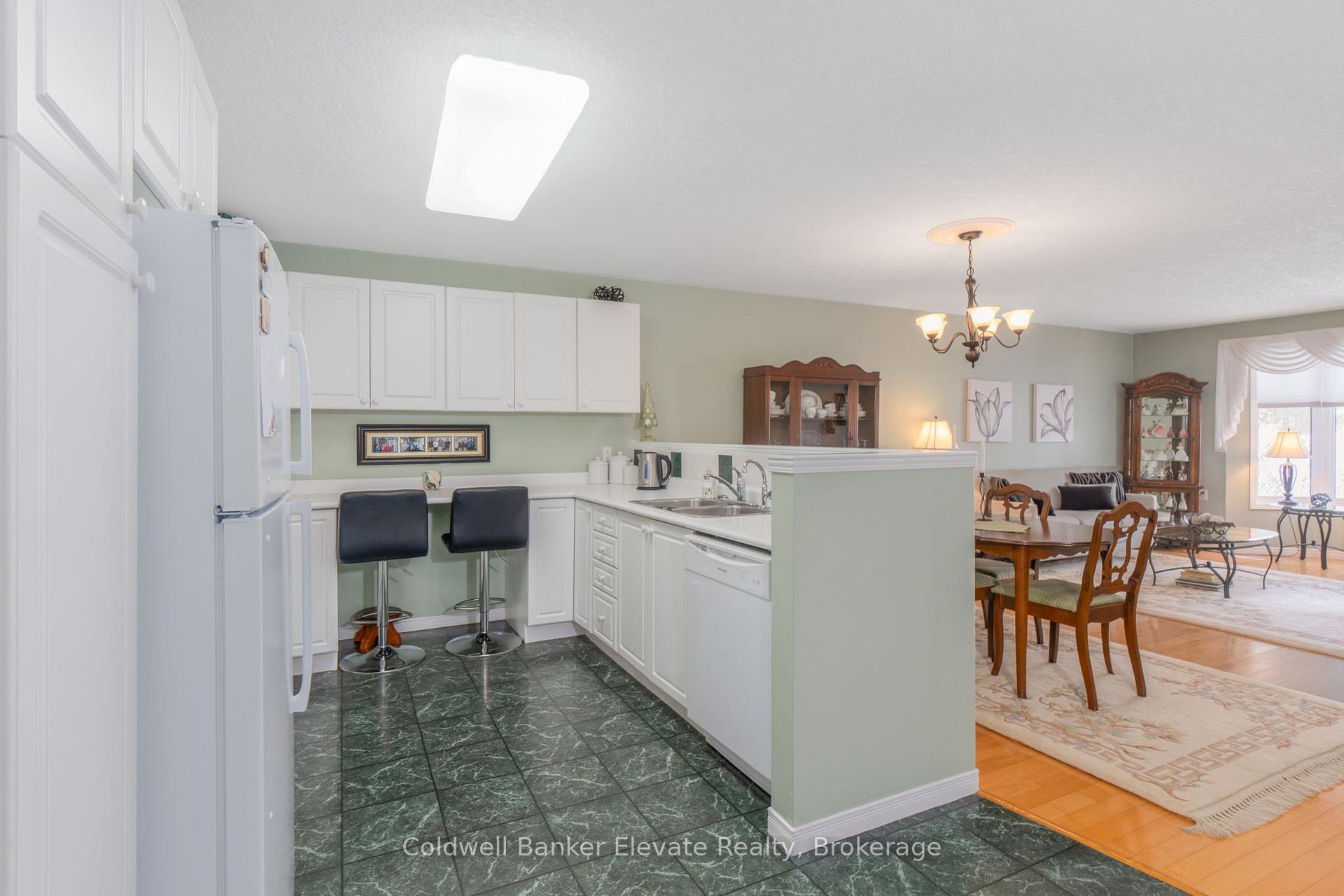 Photo 6 of Unit 36, 2705 Kingsway Drive, Kitchener, Vanier - Kitchener — HOMEH