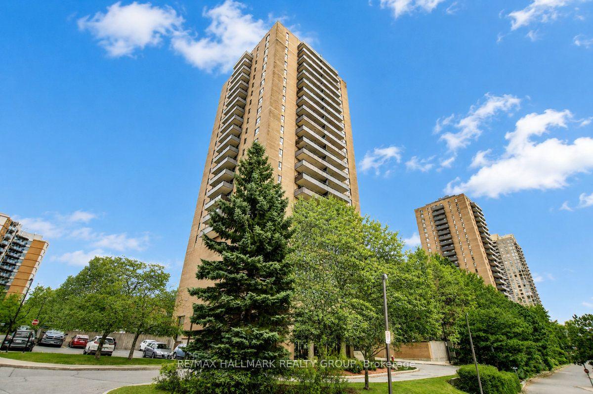 Photo of Unit 2204, 505 St Laurent Boulevard
