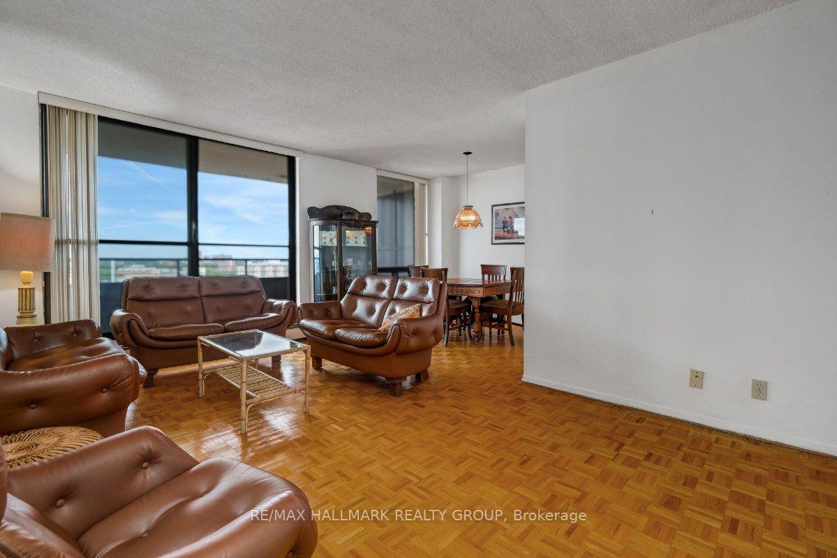 Photo 10 of Unit 2204, 505 St Laurent Boulevard, Ottawa, Viscount Alexander Park — HOMEH