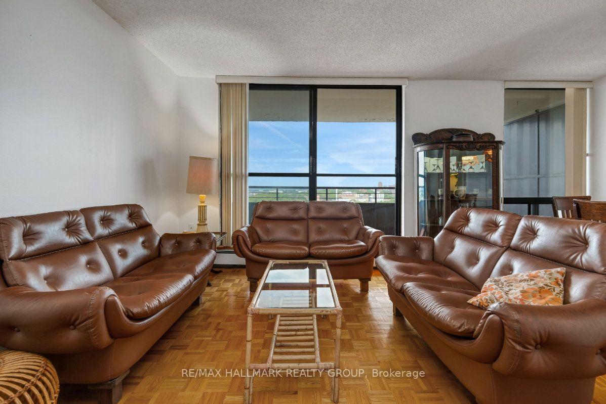 Photo 11 of Unit 2204, 505 St Laurent Boulevard, Ottawa, Viscount Alexander Park — HOMEH