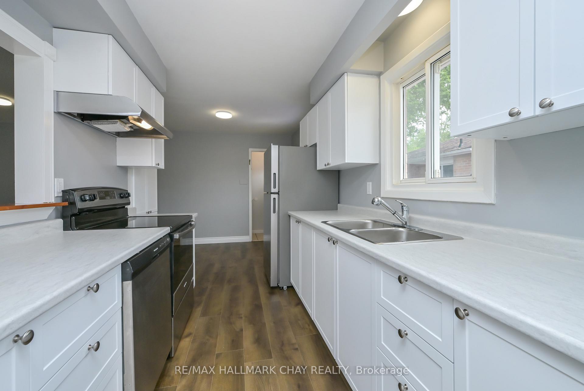 Photo 4 of 186 Beattie Avenue, New Tecumseth, Alliston — HOMEH