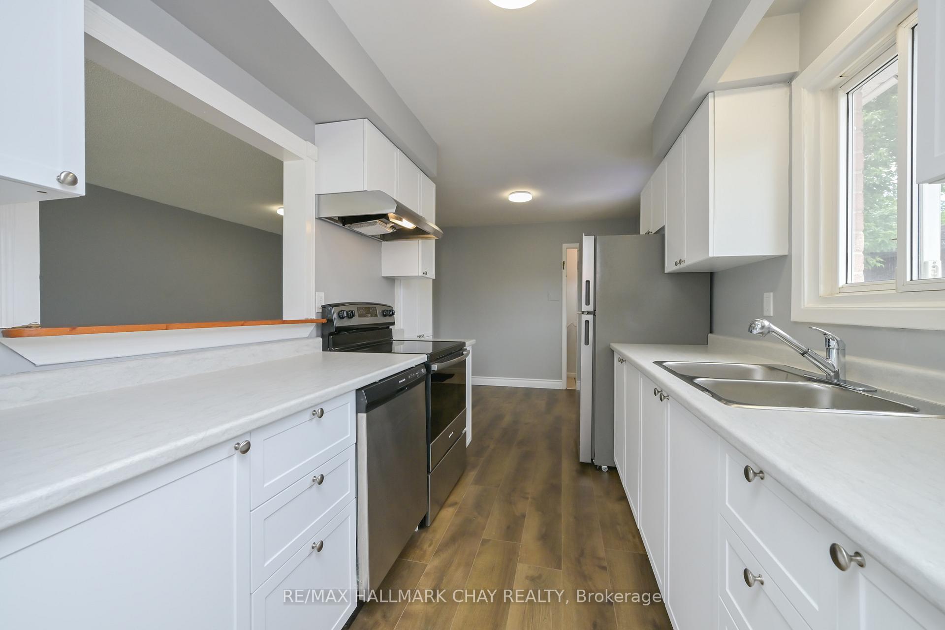 Photo 5 of 186 Beattie Avenue, New Tecumseth, Alliston — HOMEH
