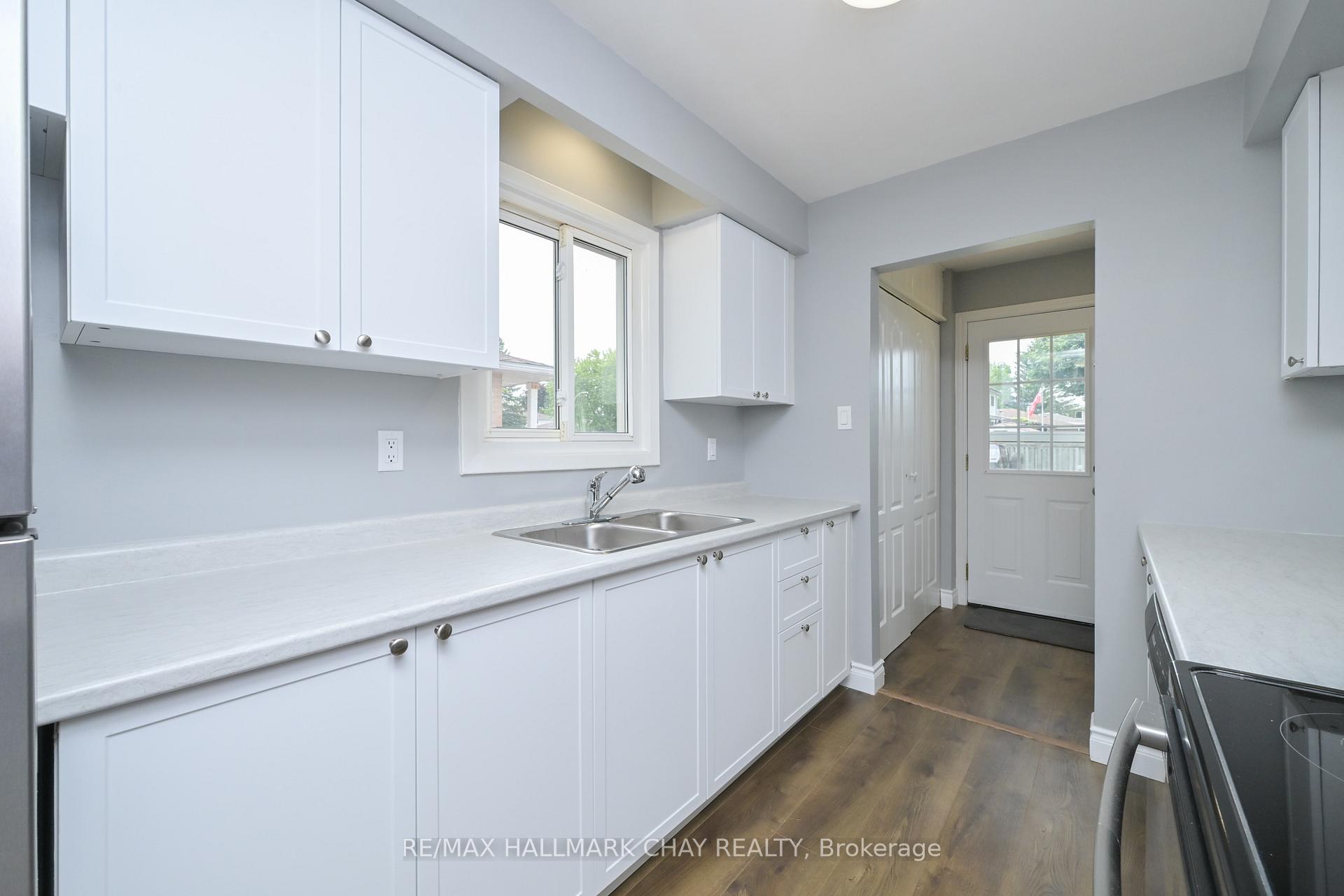 Photo 6 of 186 Beattie Avenue, New Tecumseth, Alliston — HOMEH