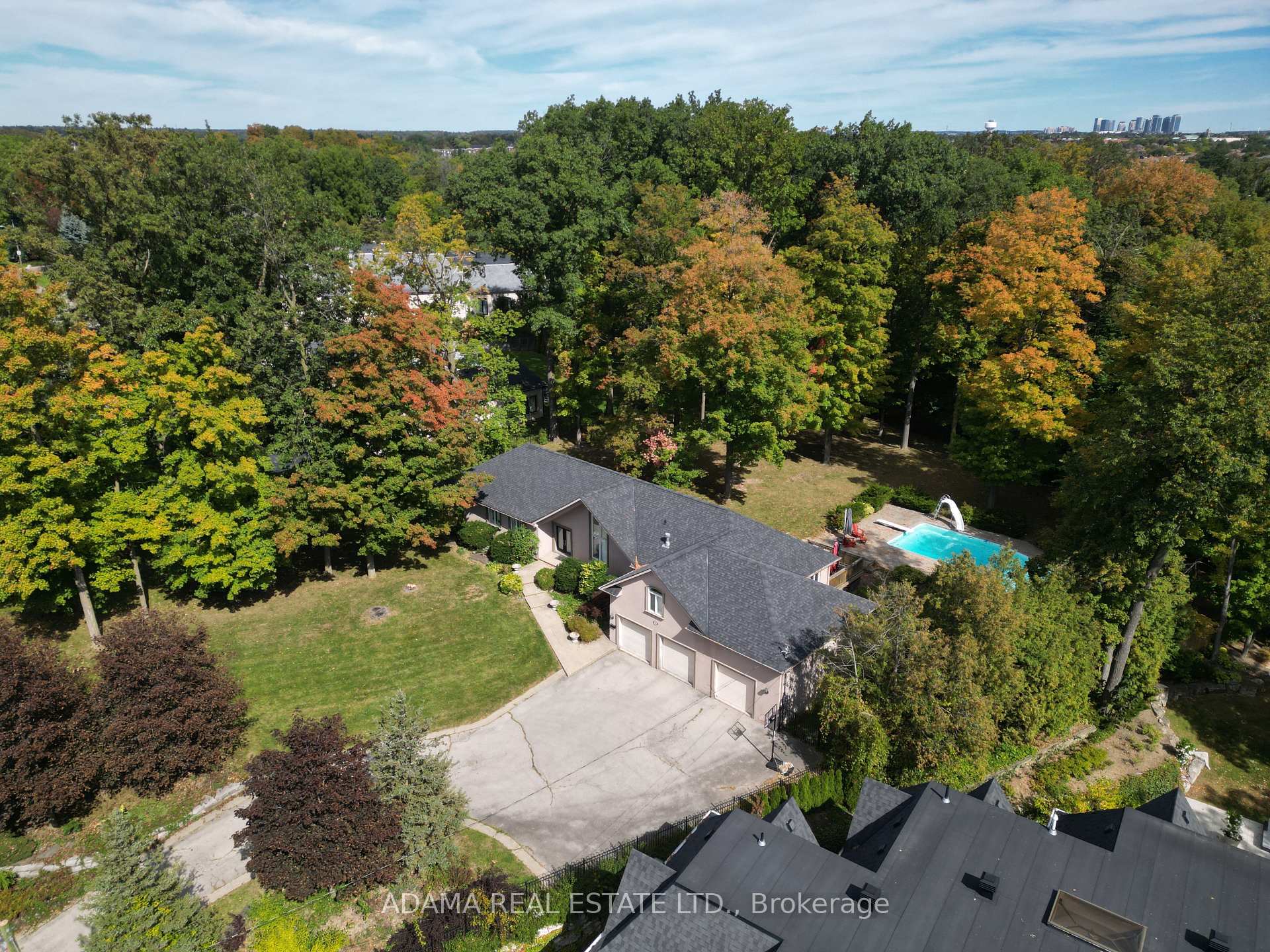 Photo 15 of 85 Sylvan Brook Avenue, Vaughan, East Woodbridge — HOMEH