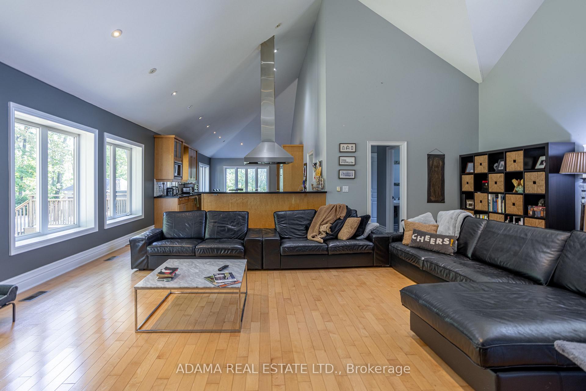 Photo 17 of 85 Sylvan Brook Avenue, Vaughan, East Woodbridge — HOMEH