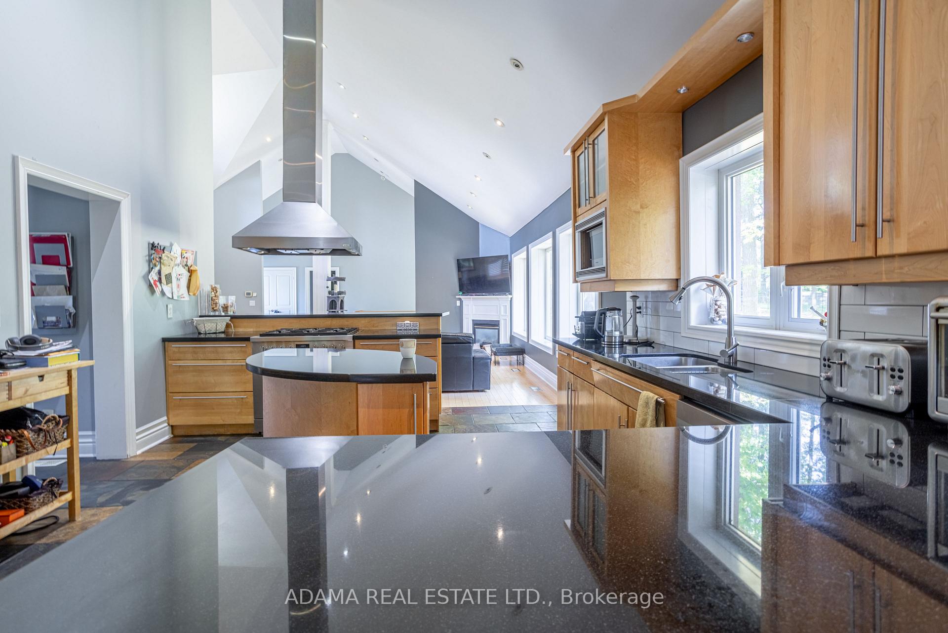 Photo 18 of 85 Sylvan Brook Avenue, Vaughan, East Woodbridge — HOMEH