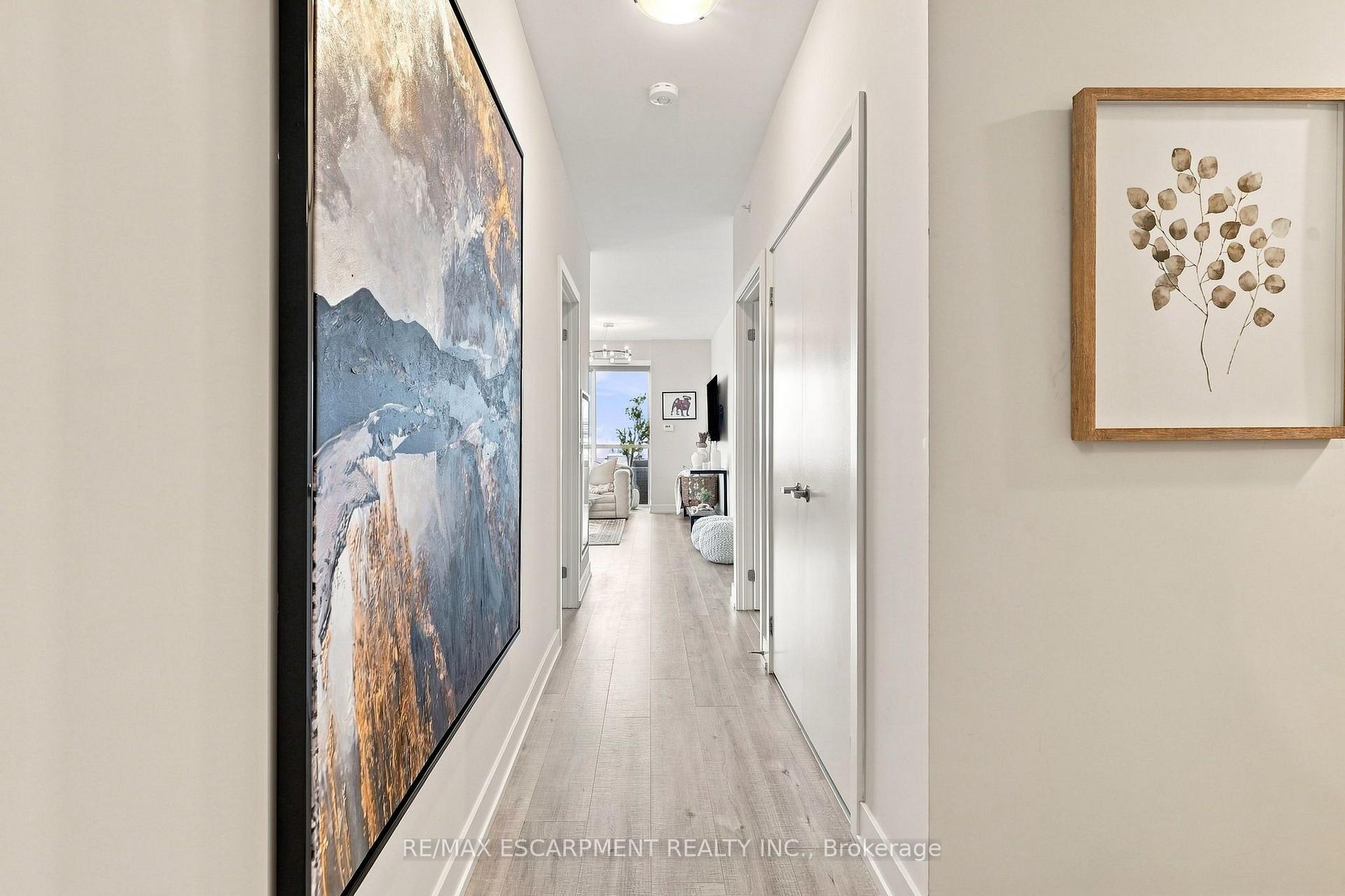 Photo 9 of Unit 902, 8 Ann Street, Mississauga, Port Credit — HOMEH