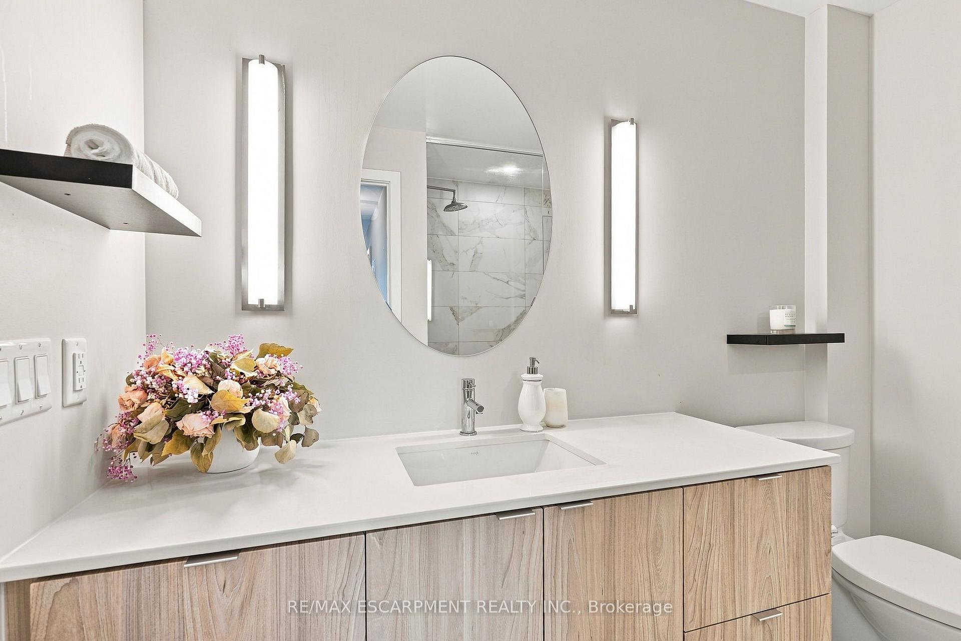 Photo 33 of Unit 902, 8 Ann Street, Mississauga, Port Credit — HOMEH