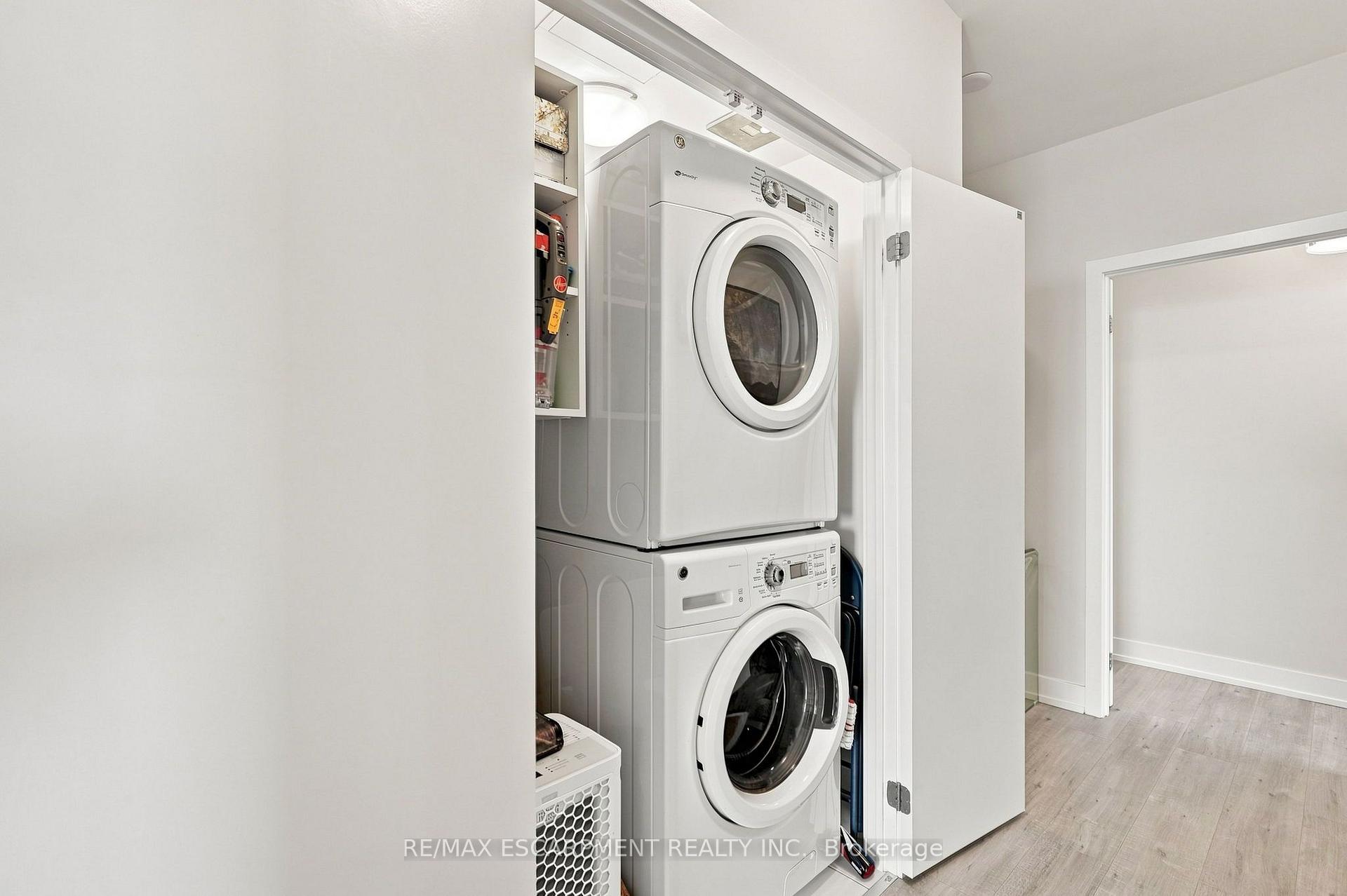Photo 40 of Unit 902, 8 Ann Street, Mississauga, Port Credit — HOMEH
